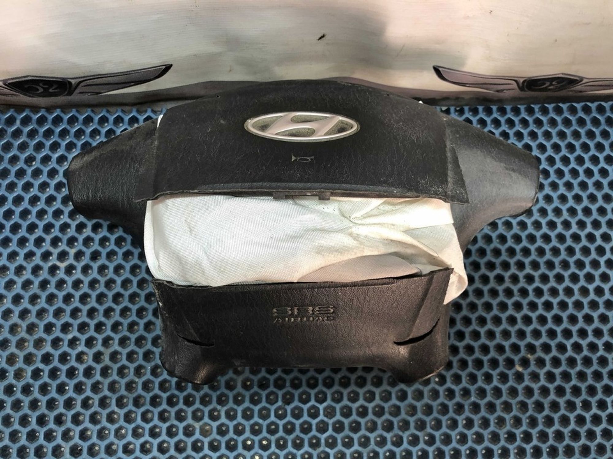 569003D000 Подушка безопасности водителя Hyundai Sonata IV EF, 1700 рублей, Нижний Новгород