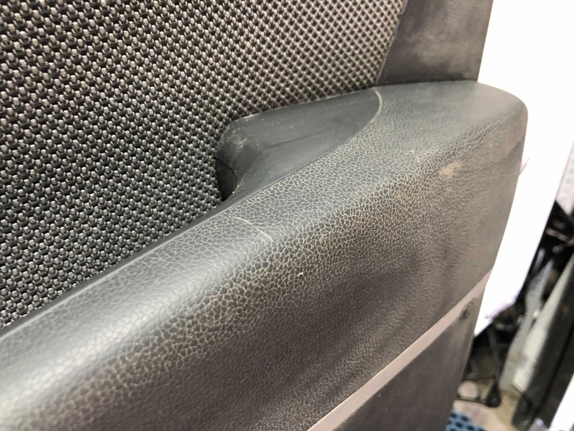 823204L010 Обшивка двери передней правой R Hyun..., 900 рублей, Нижний Новгород