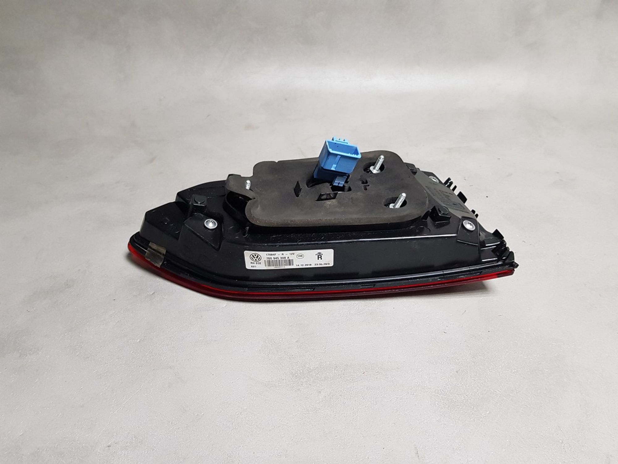 760945308A Фонарь задний правый R Volkswagen Touareg II, 6500 рублей, Нижний Новгород