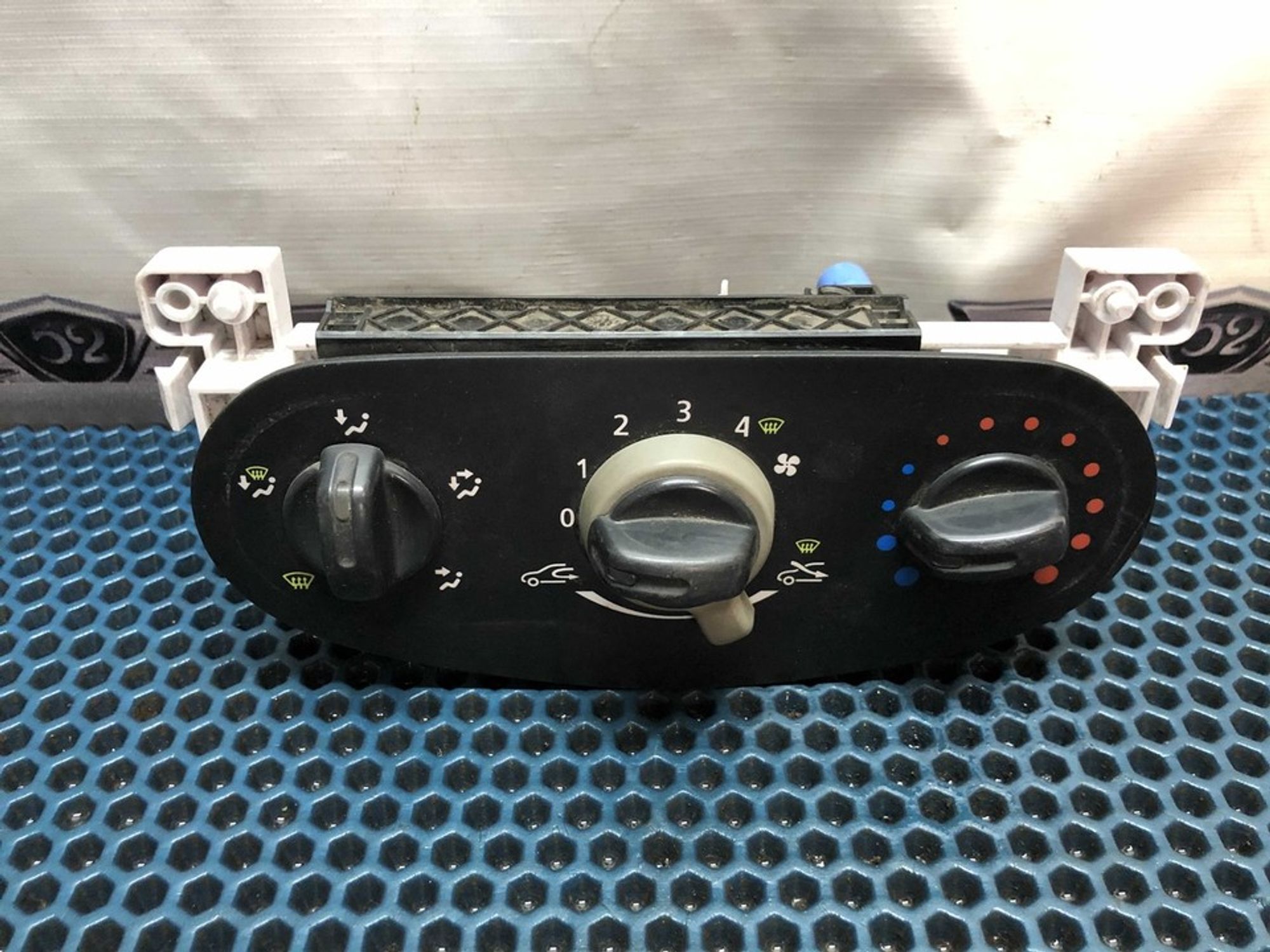 6001551698 Блок управления климатом Renault Неопознанная модель, 800 рублей, Нижний Новгород