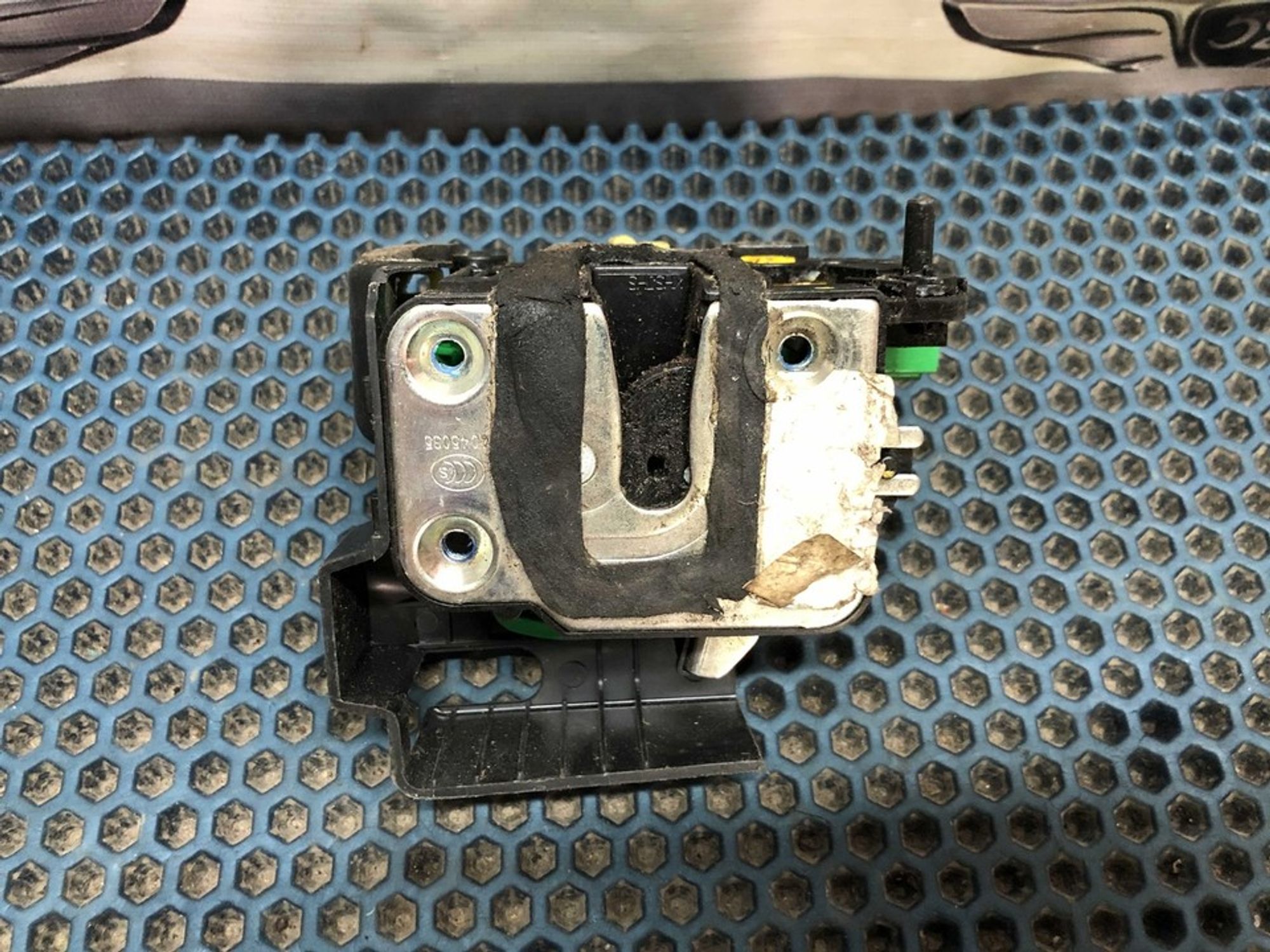 814101R020 Замок двери задней левой L Hyundai Solaris I, 900 рублей, Нижний Новгород