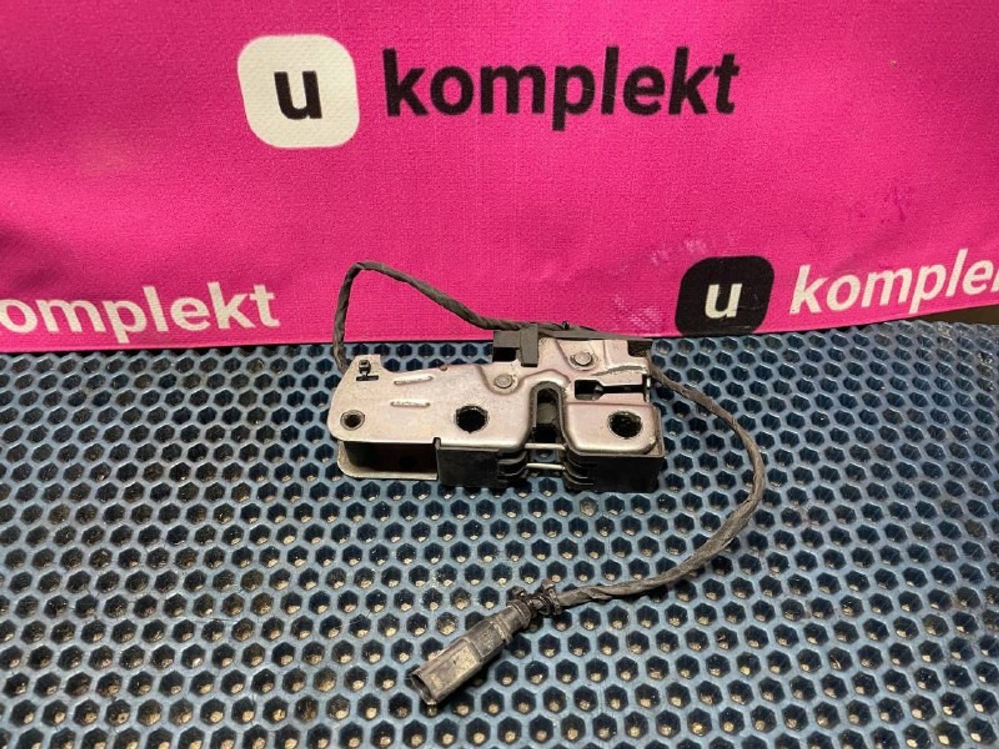 3C1823187 Замок капота Volkswagen Passat B6, 1000 рублей, Нижний Новгород