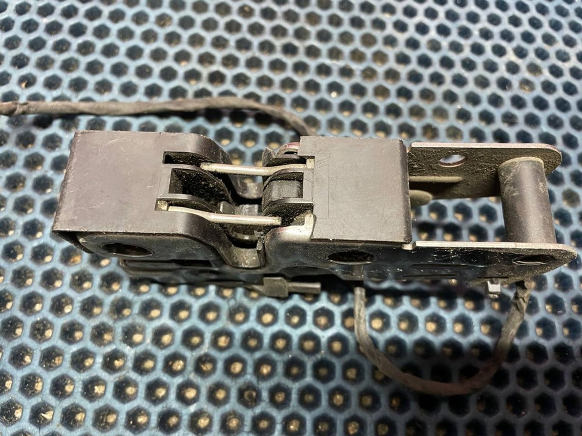 3C1823187 Замок капота Volkswagen Passat B6, 1000 рублей, Нижний Новгород