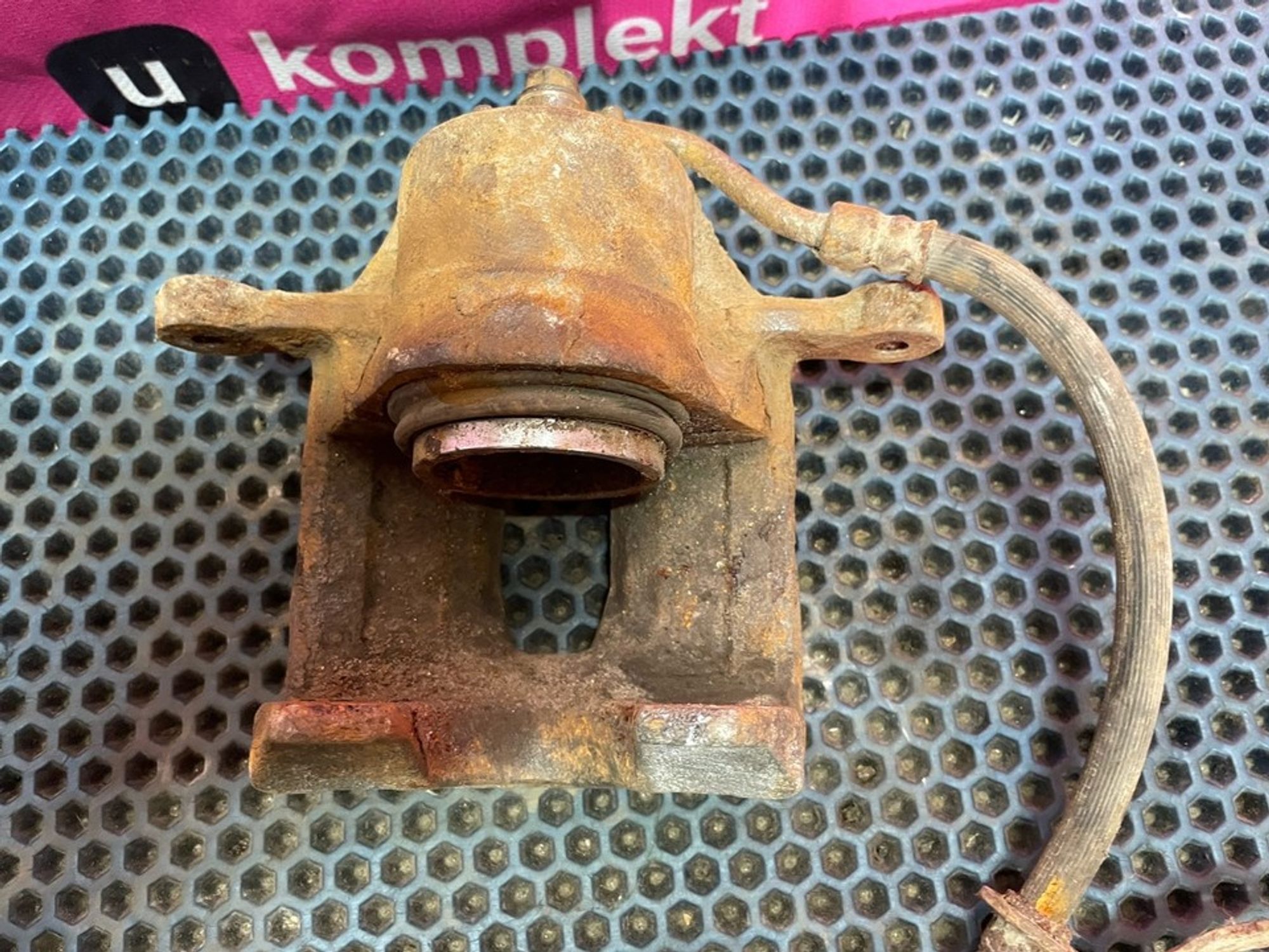 581304L000 Суппорт передний правый R Kia Rio III, 1000 рублей, Нижний Новгород