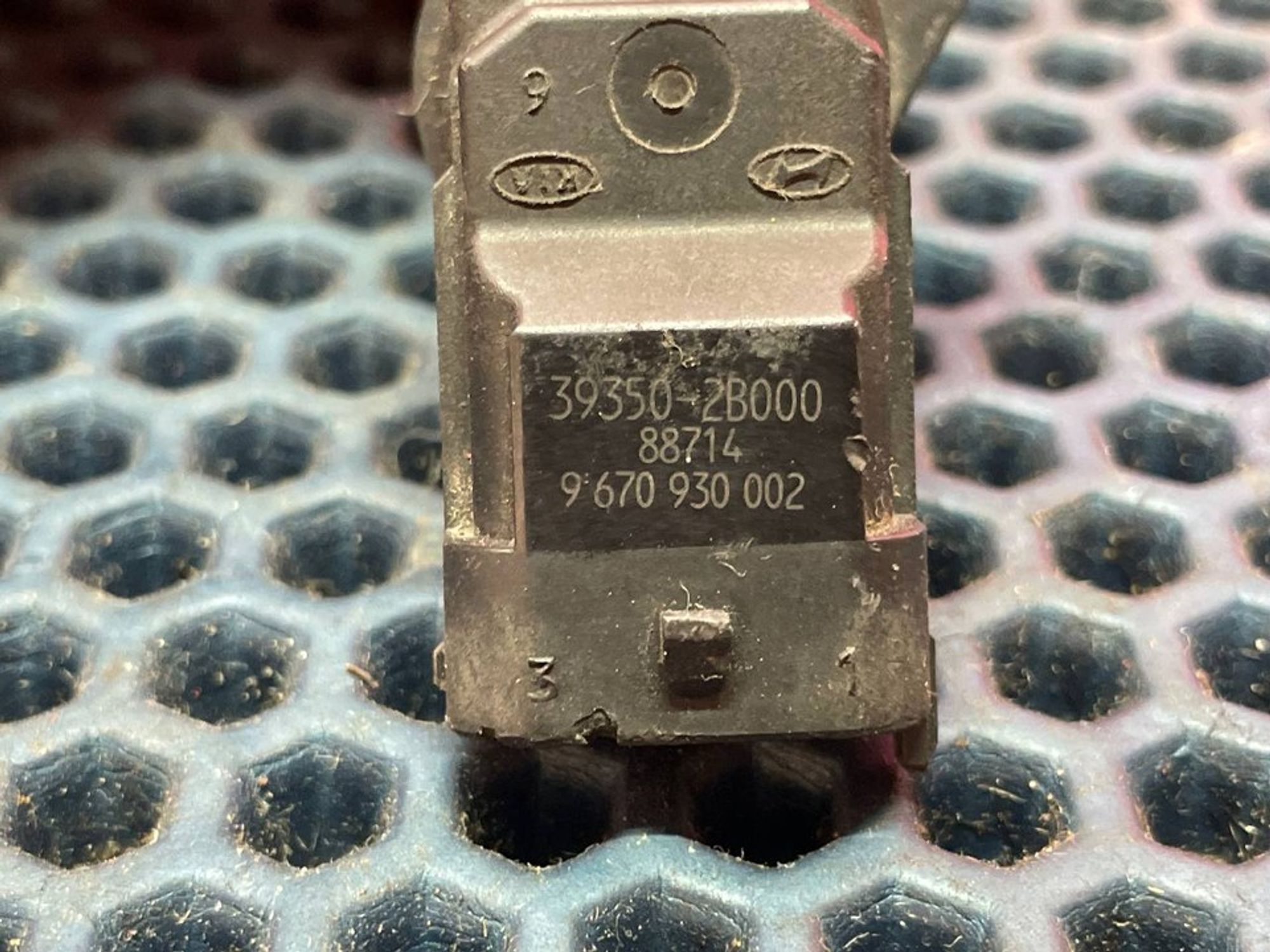 393502B000 Датчик положения распредвала Hyundai Accent IV, 500 рублей, Нижний Новгород