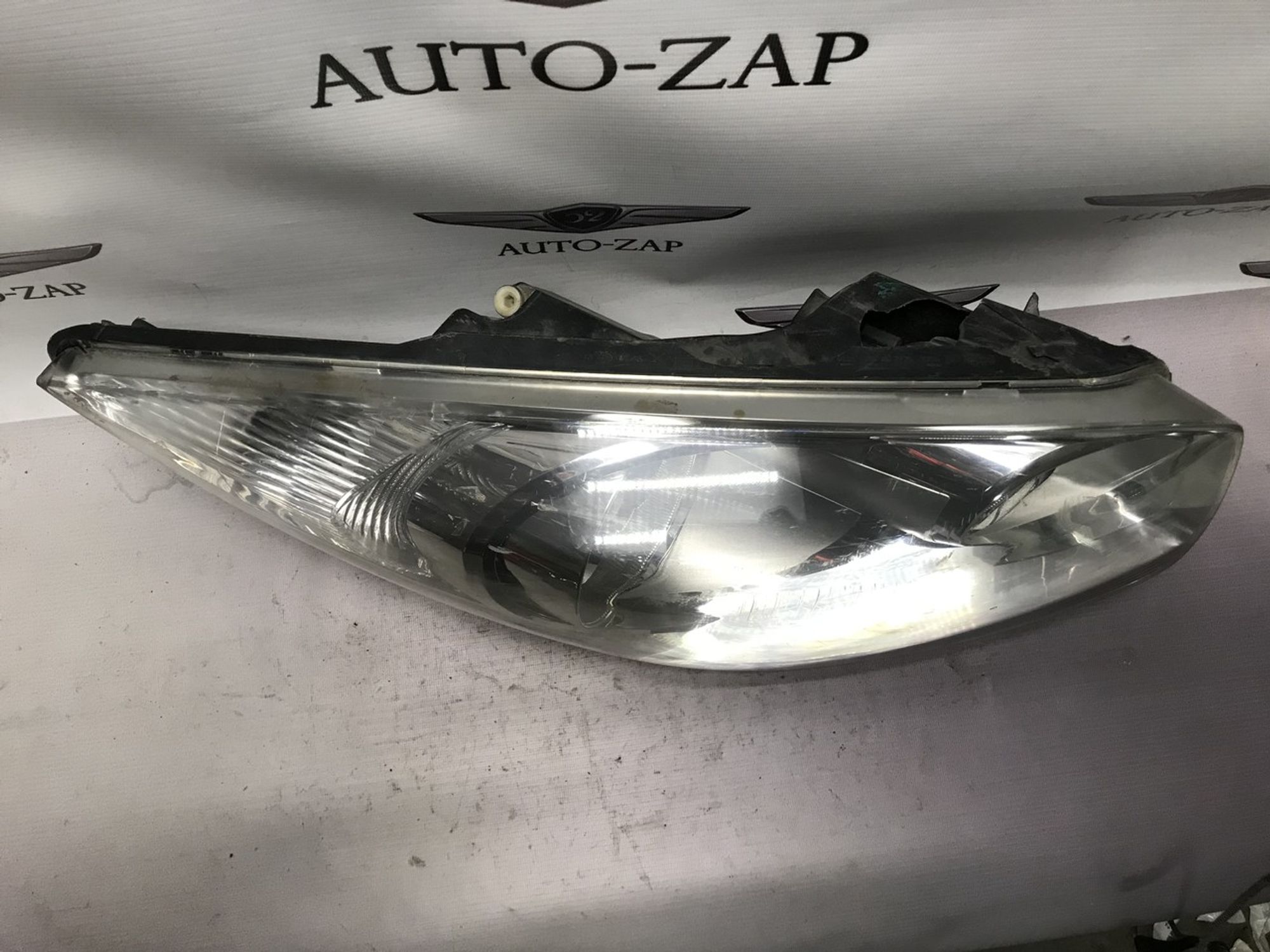 921021P000 Фара правая R Kia Venga, 1700 рублей, Нижний Новгород