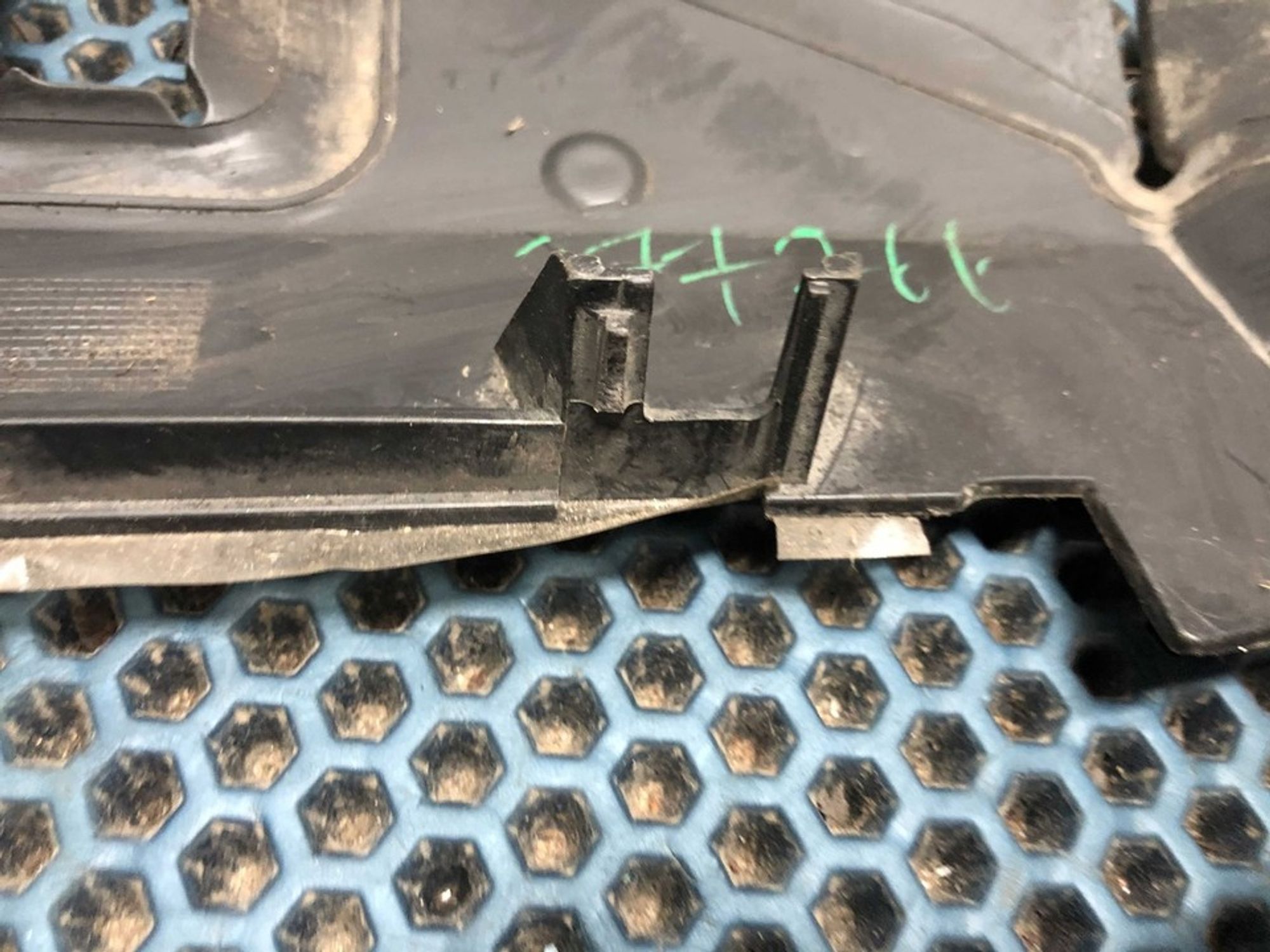 5E0121283 Дефлектор воздушный передний левый L Skoda Octavia III, 1200 рублей, Нижний Новгород