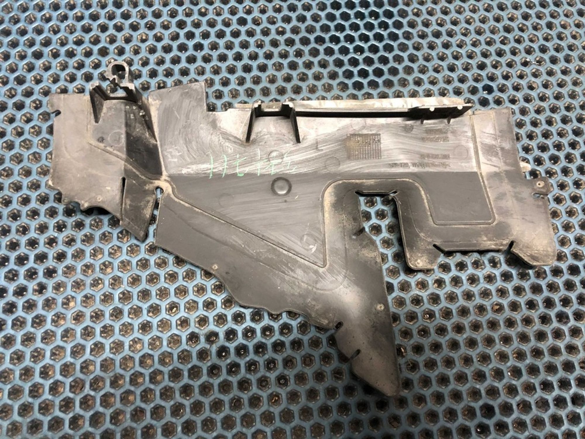 5E0121283 Дефлектор воздушный передний левый L Skoda Octavia III, 1200 рублей, Нижний Новгород