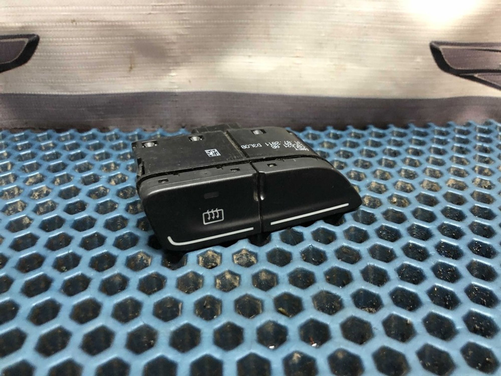 AM5T18C621AB Кнопка обогрева стекла Ford Focus III, 500 рублей, Нижний Новгород