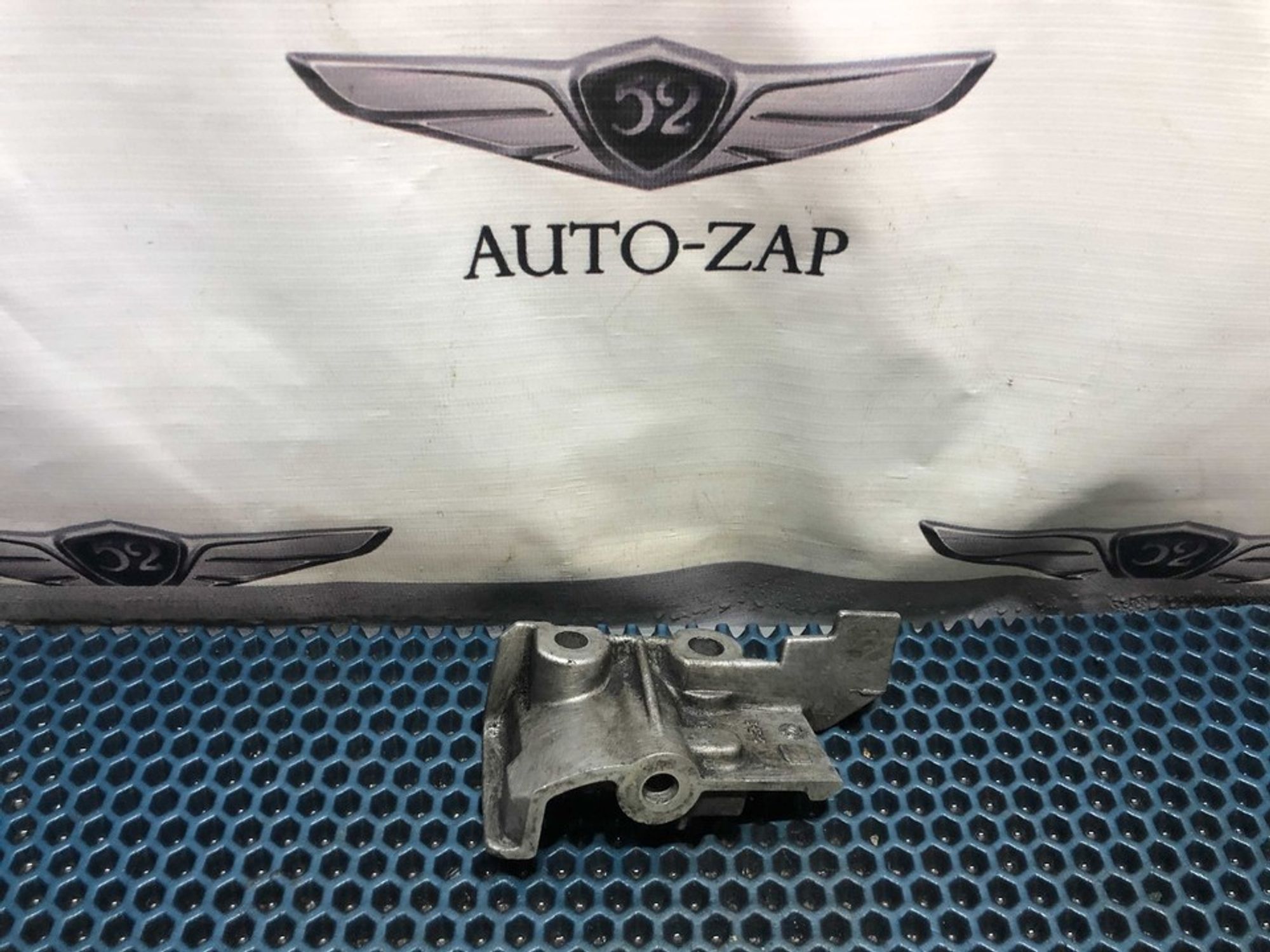 7700108207 Кронштейн двигателя Renault Неопознанная модель, 500 рублей, Нижний Новгород