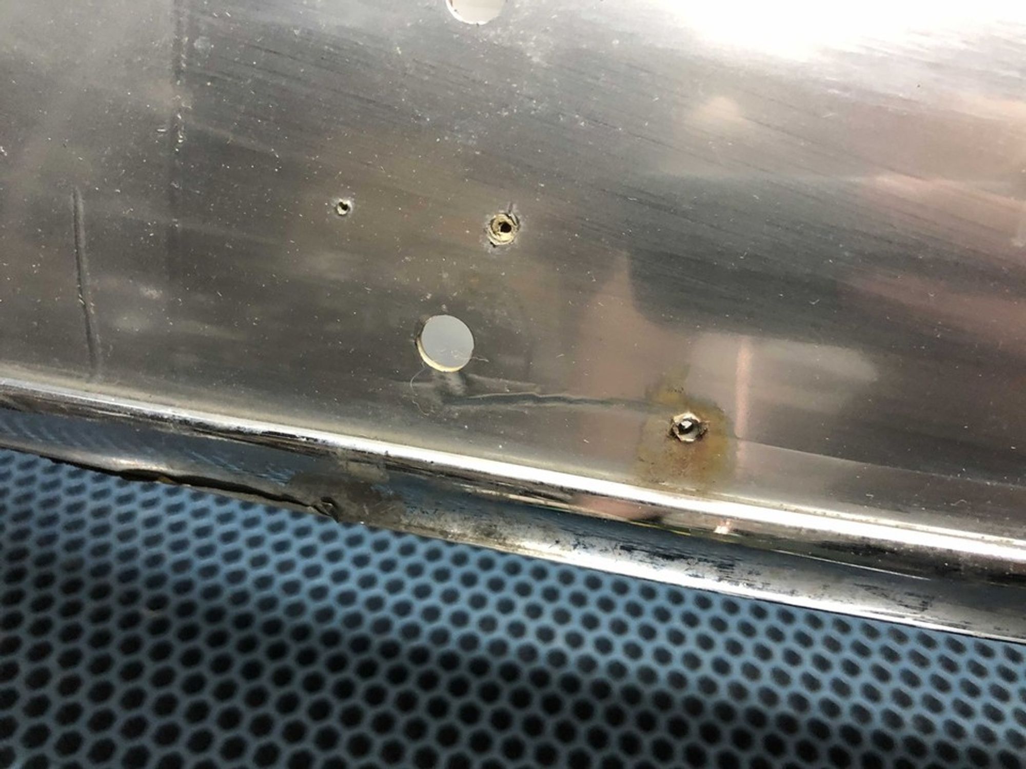 7L6853651 Решетка радиатора Volkswagen Touareg I, 2000 рублей, Нижний Новгород