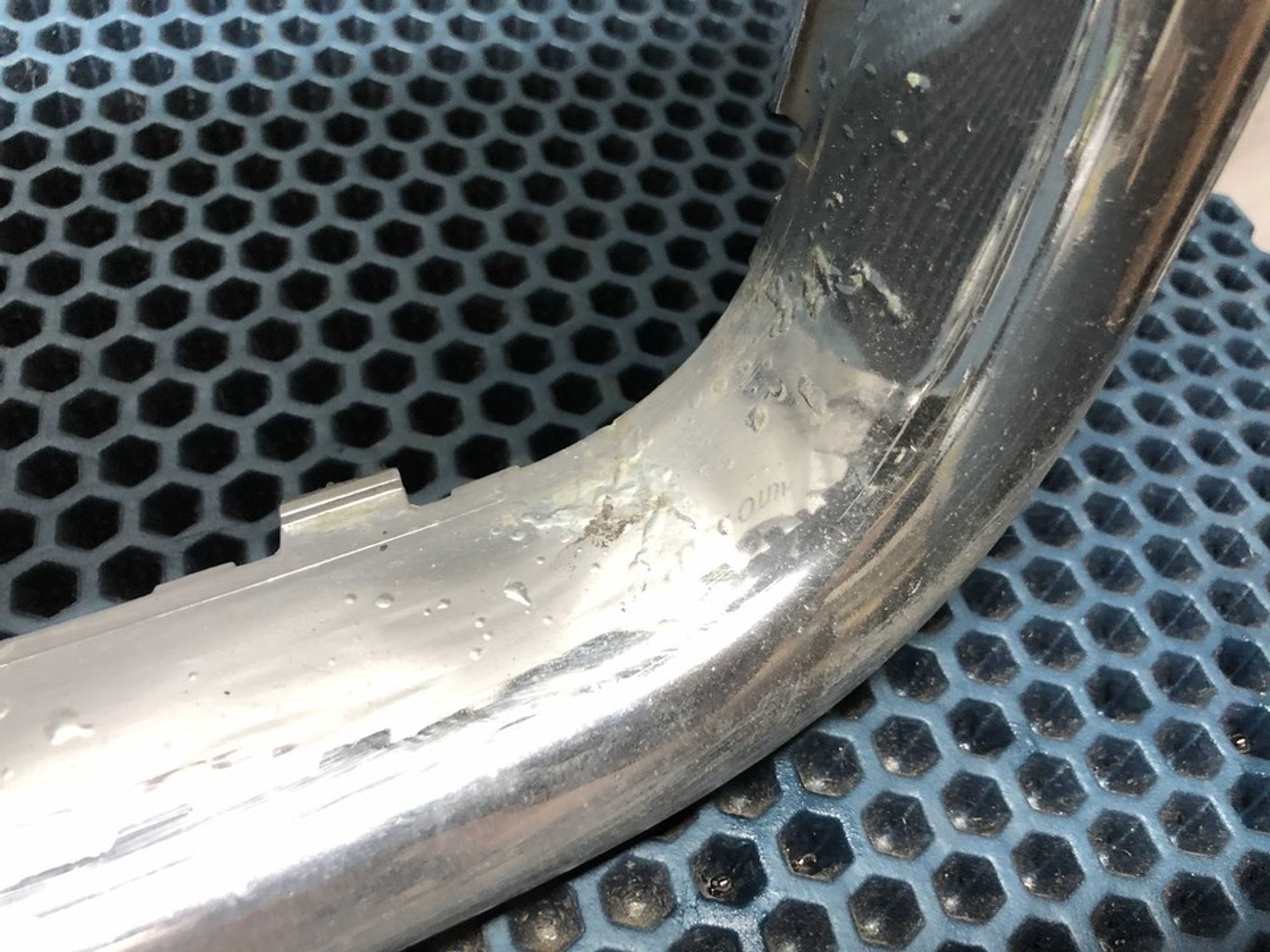 7L6853651 Решетка радиатора Volkswagen Touareg I, 2000 рублей, Нижний Новгород