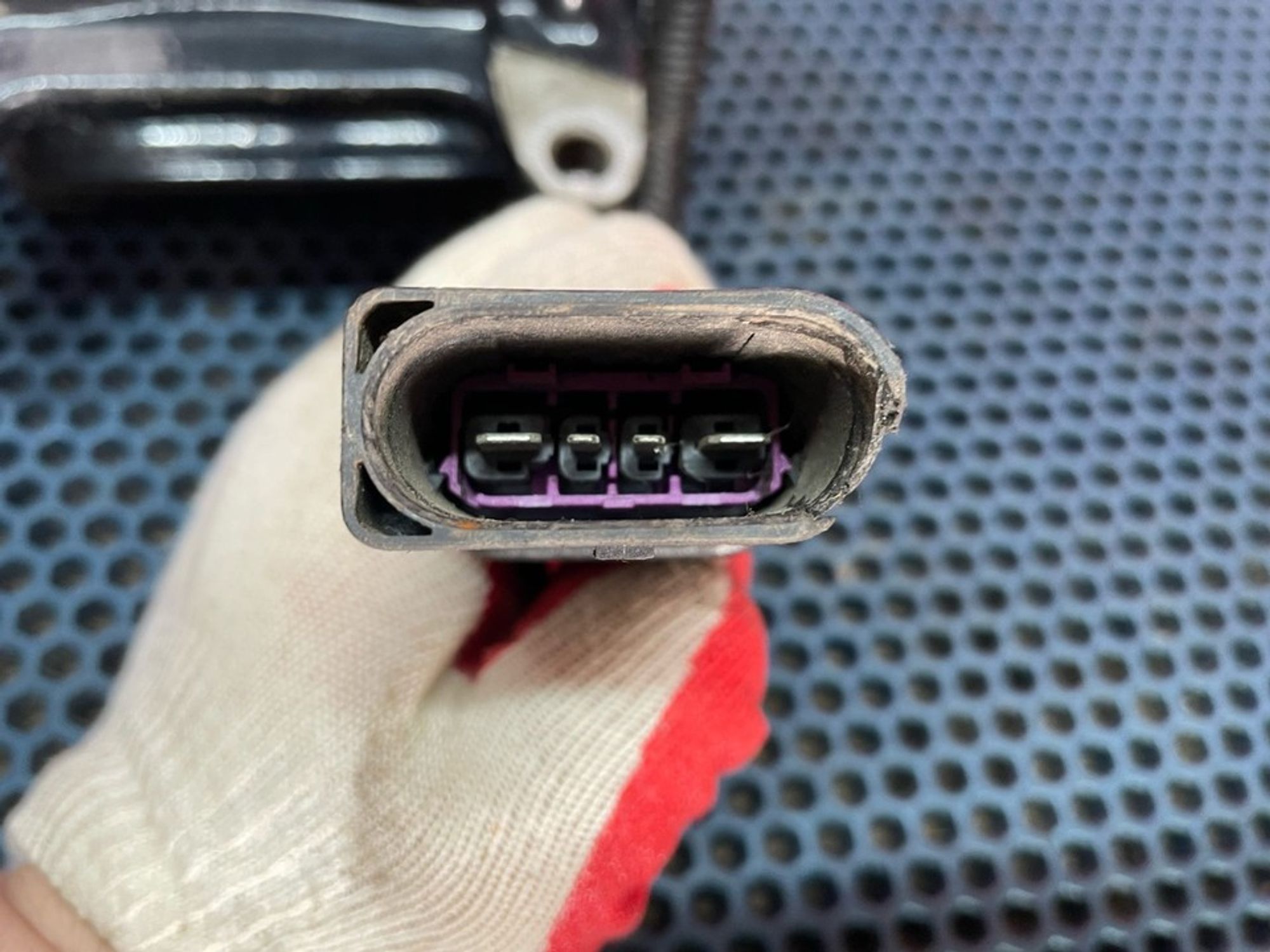 32328402 Суппорт задний правый R Bentley Continental Flying Spur, 12500 рублей, Нижний Новгород