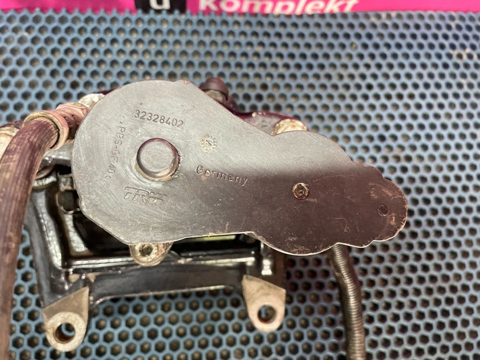 32328402 Суппорт задний правый R Bentley Continental Flying Spur, 12500 рублей, Нижний Новгород