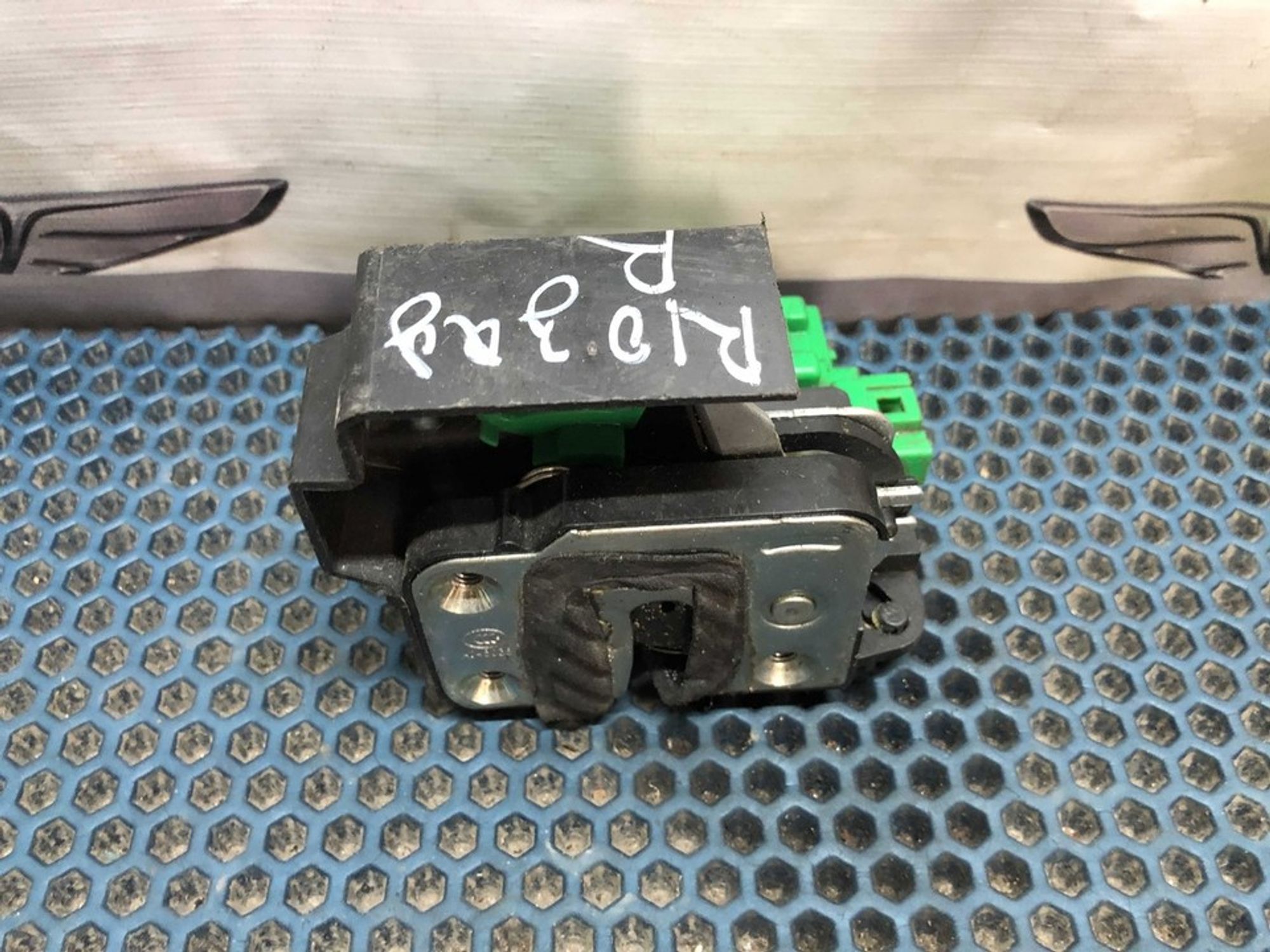 814201R020 Замок двери задней правой R Hyundai Solaris I, 900 рублей, Нижний Новгород