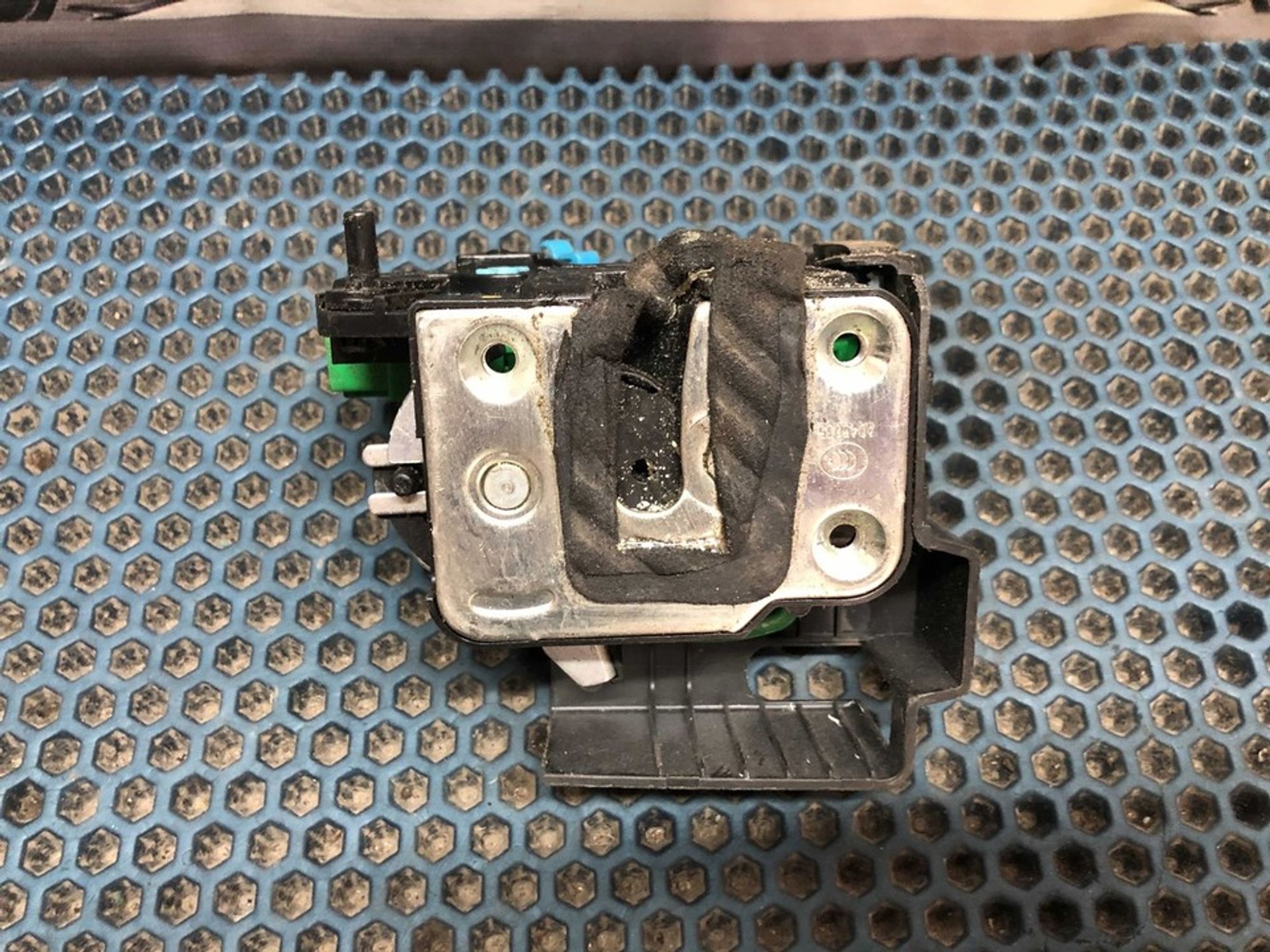 814201R020 Замок двери задней правой R Hyundai Solaris I, 900 рублей, Нижний Новгород