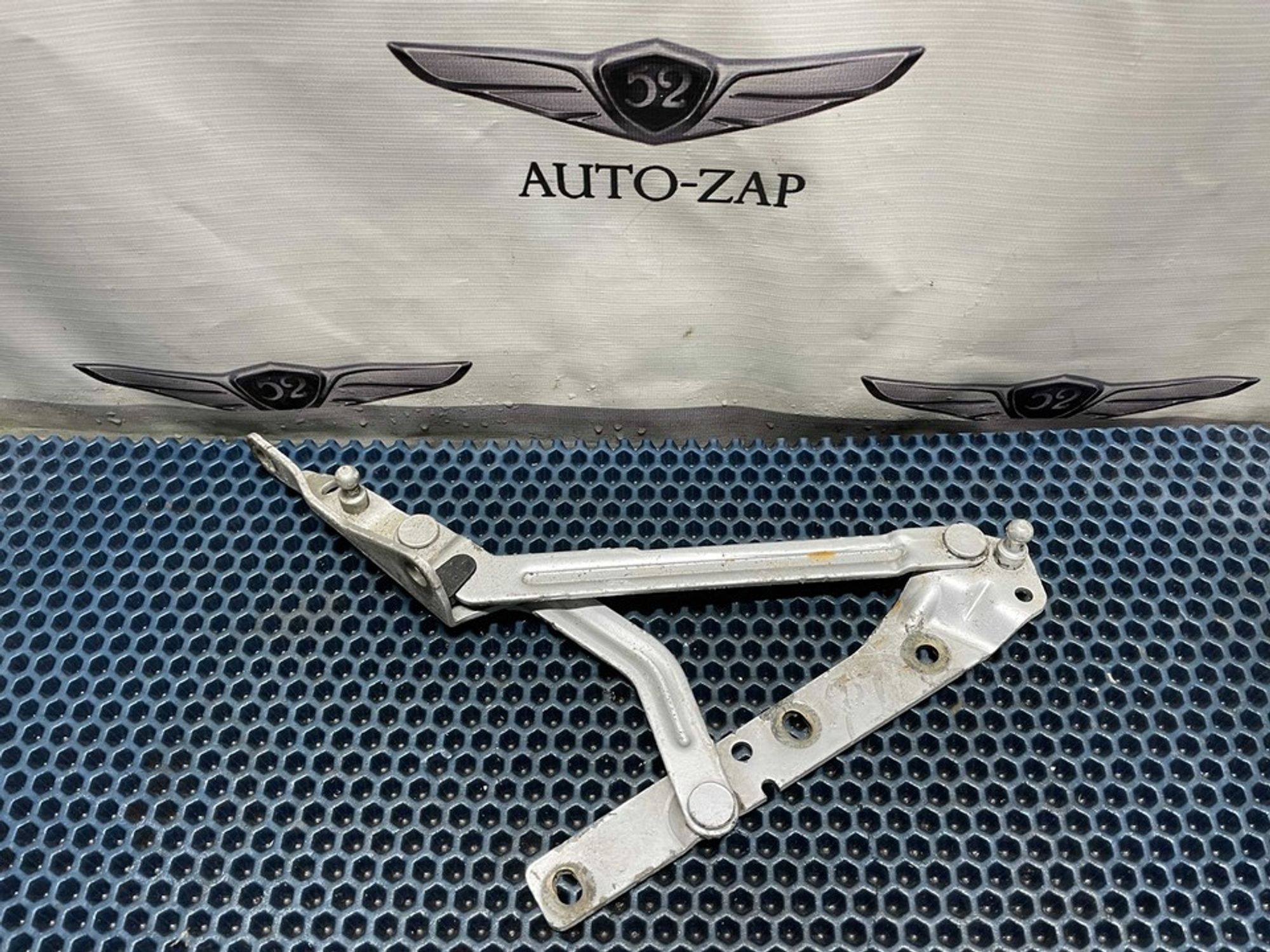 YS41F42700AA Петля крышки багажника правая R Ford Focus I, 700 рублей, Нижний Новгород