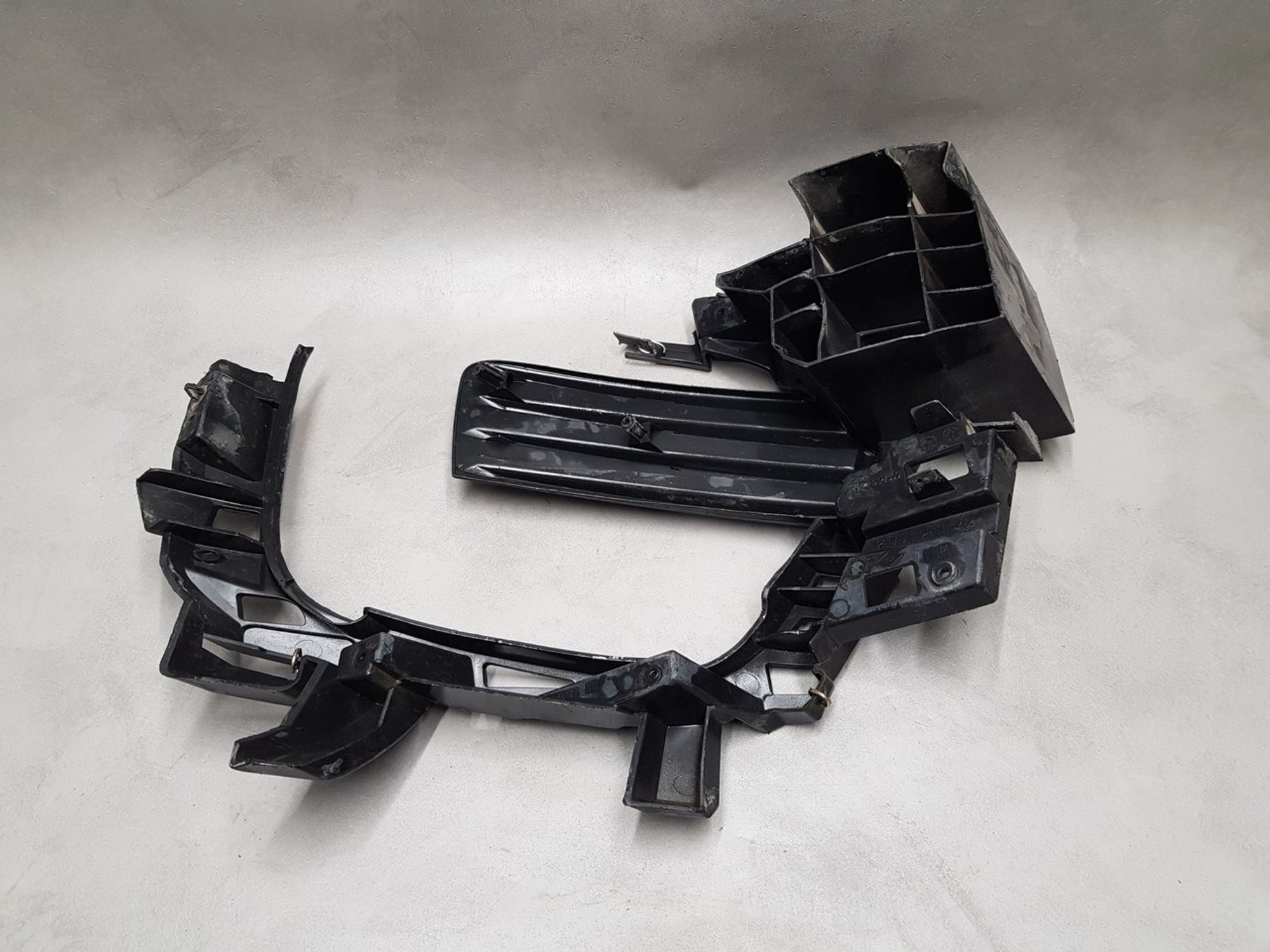 269250618R Облицовка противотуманной фары левой L Renault Kaptur, 800 рублей, Нижний Новгород