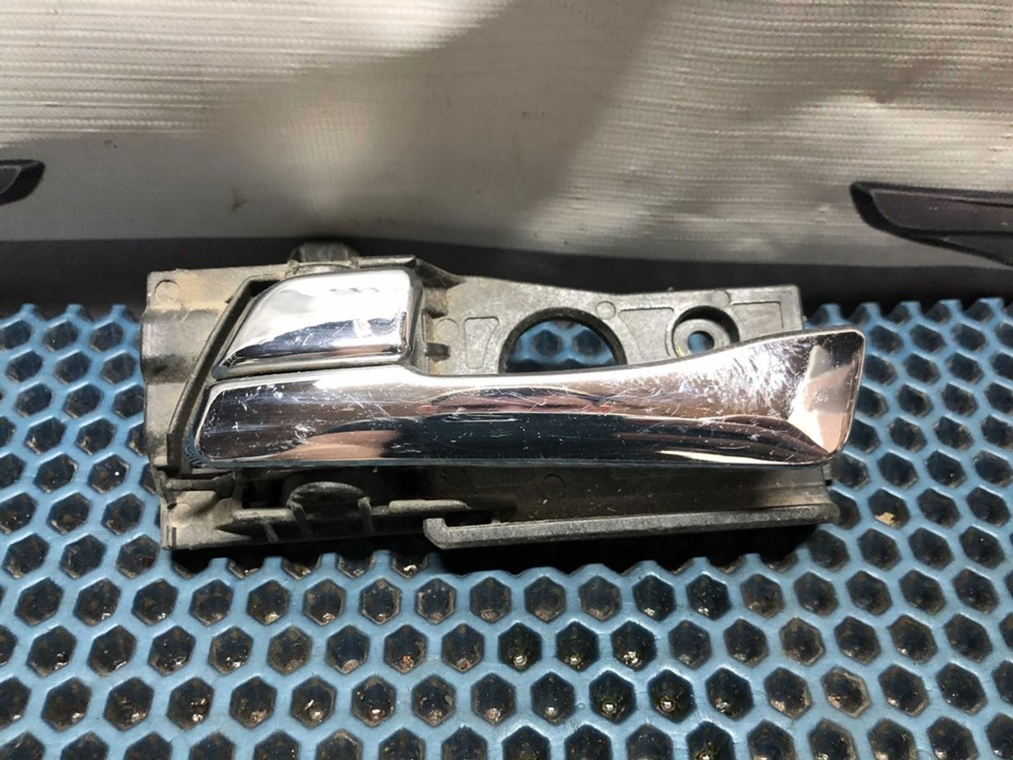 83613RB000 Ручка двери внутренняя задняя левая L Hyundai Solaris I, 500 рублей, Нижний Новгород