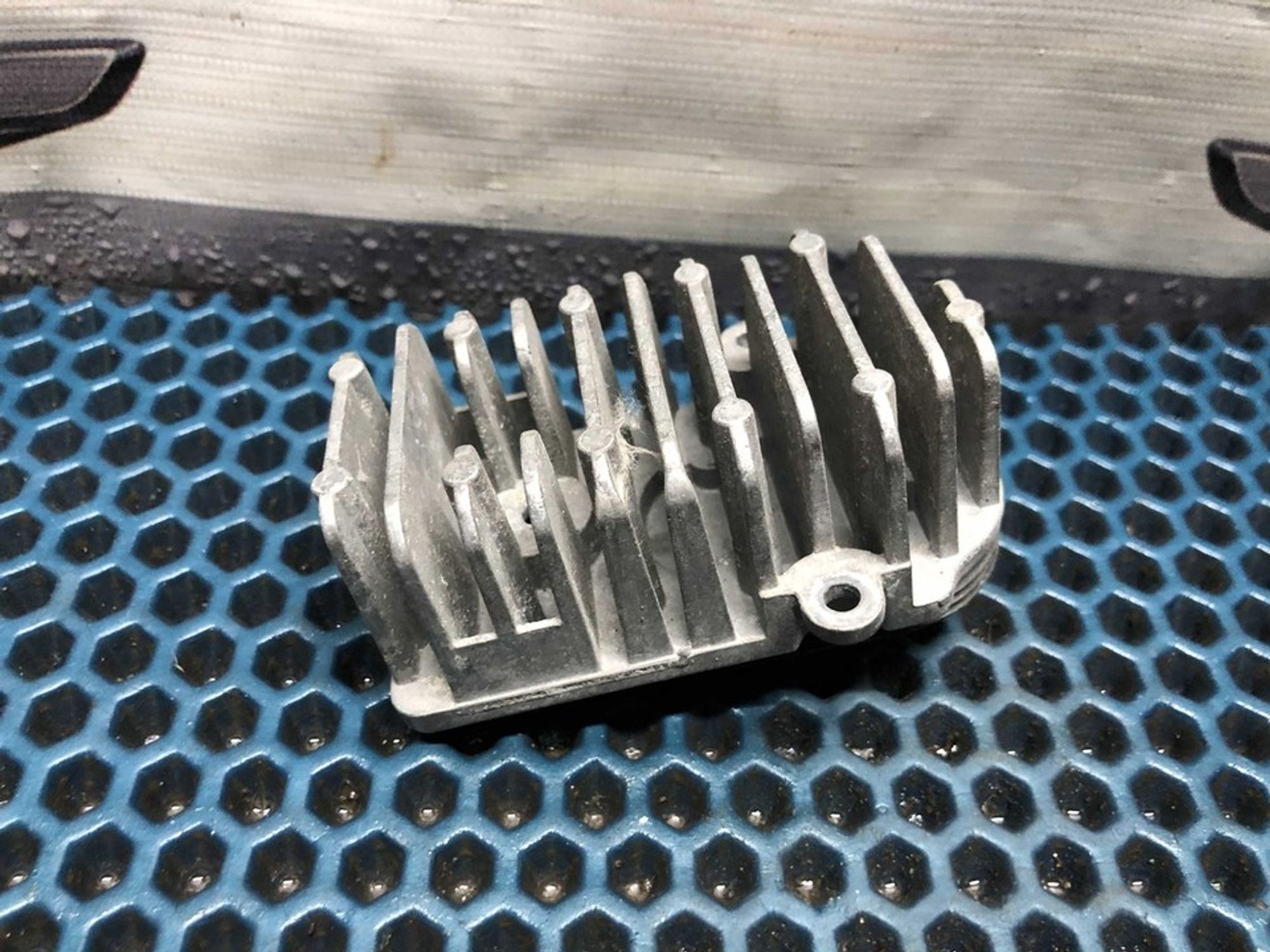 1305715284 Светодиодный модуль Mercedes-Benz Неопознанная модель, 1400 рублей, Нижний Новгород