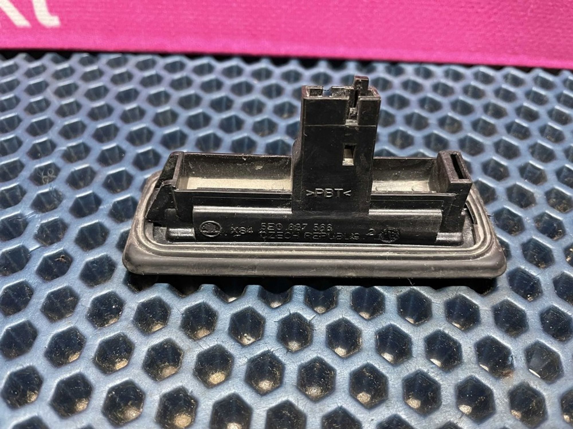 5E0827566 Кнопка открывания багажника Skoda Fabia II, 1700 рублей, Нижний Новгород