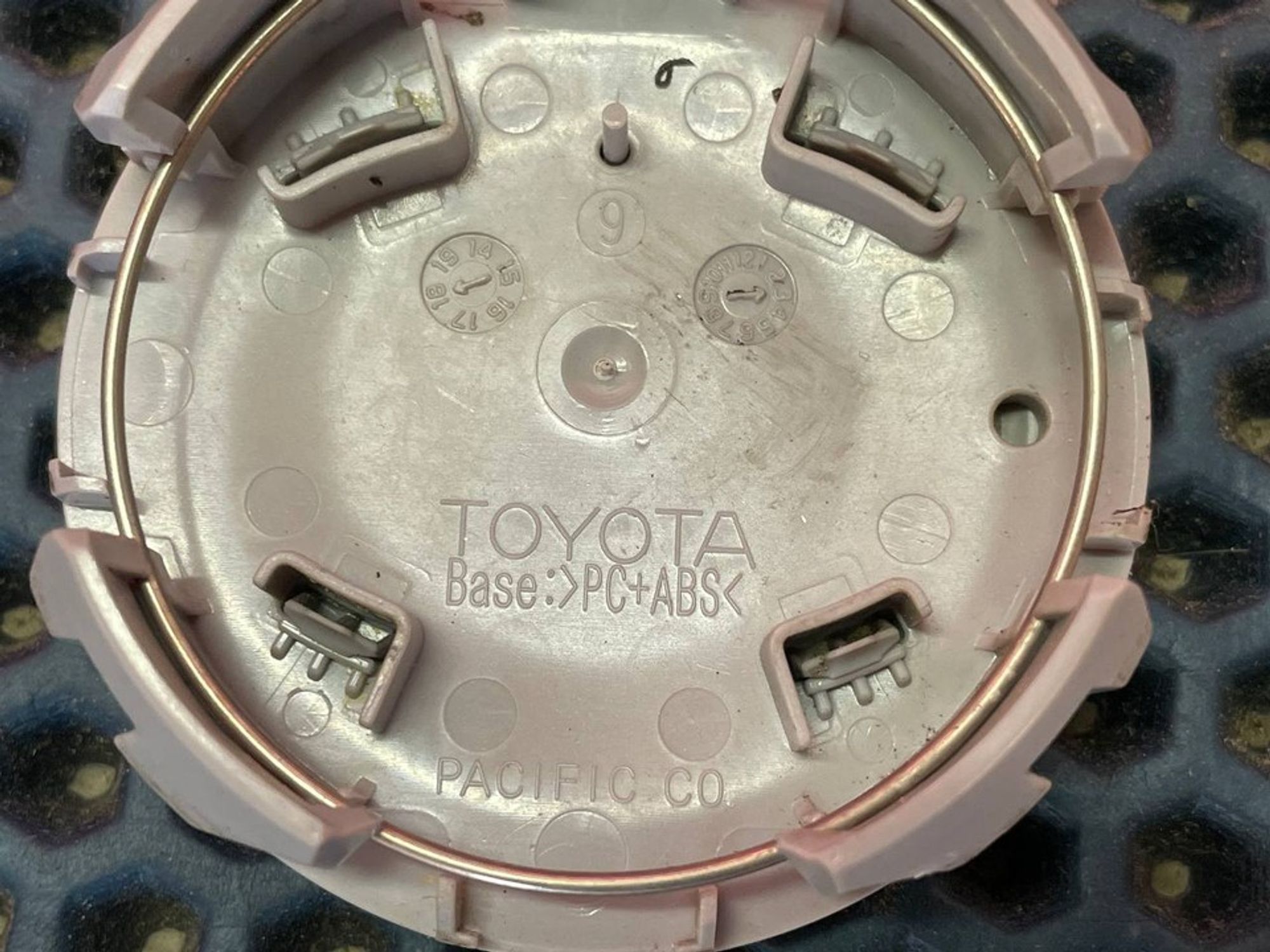 4260302320 Колпак декоративный Toyota Camry XV50, 500 рублей, Нижний Новгород