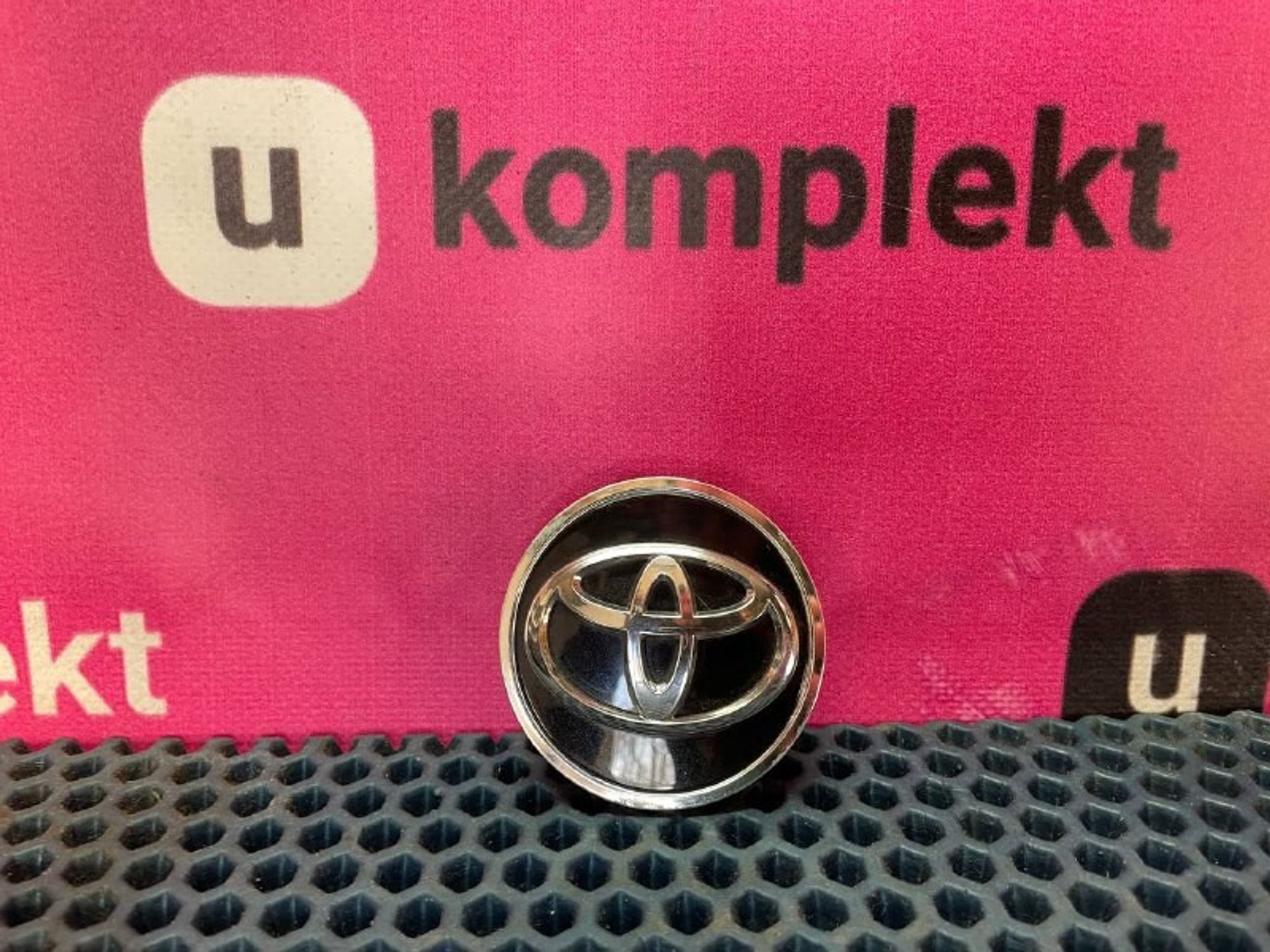 4260302320 Колпак декоративный Toyota Camry XV50, 500 рублей, Нижний Новгород