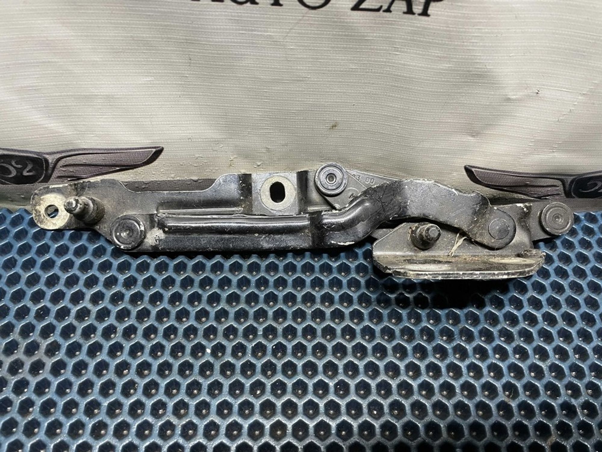 3B5827302A Петля крышки багажника правая R Volkswagen Passat B5, 600 рублей, Нижний Новгород