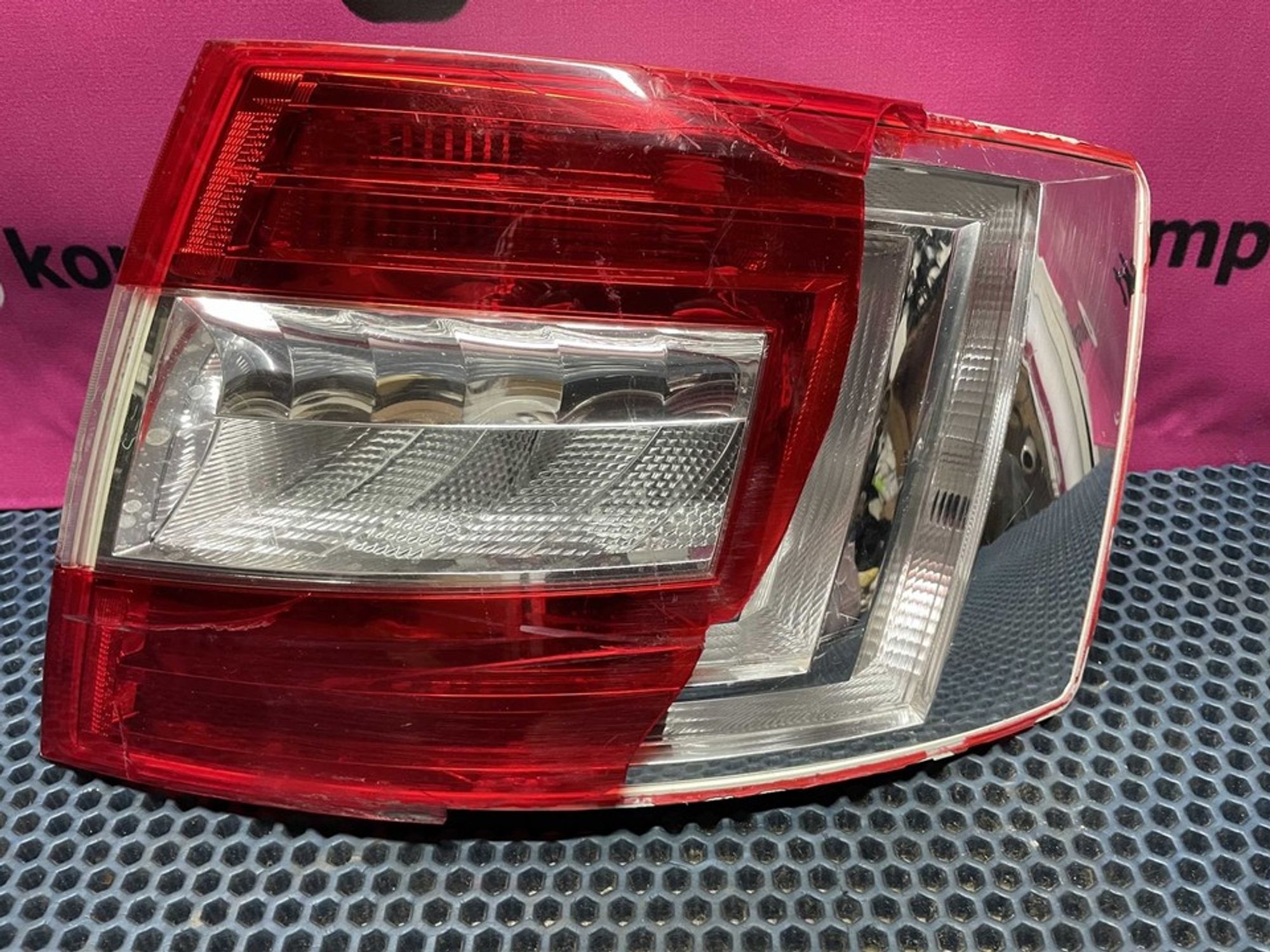 5E5945112 Фонарь задний правый R Skoda Octavia III, 1700 рублей, Нижний Новгород