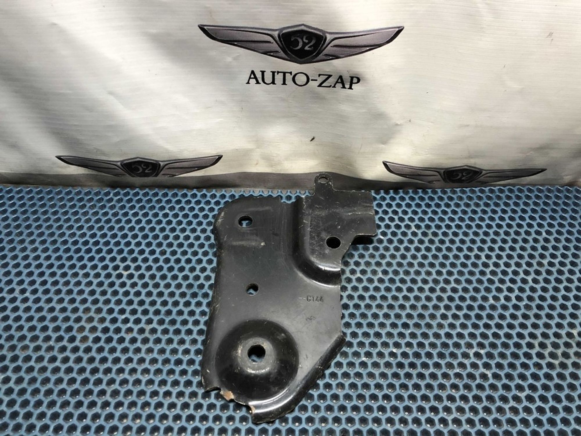 8200823809 Кронштейн переднего подрамника левый L Renault Duster I, 600 рублей, Нижний Новгород