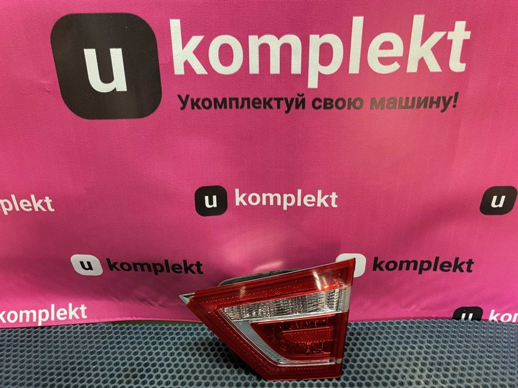 21800371611000 Фонарь задний правый внутренний R Lada Vesta, 1200 рублей, Нижний Новгород