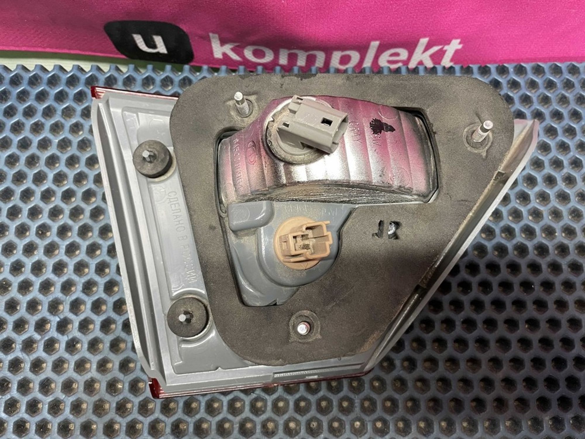 21800371611000 Фонарь задний правый внутренний R Lada Vesta, 1200 рублей, Нижний Новгород