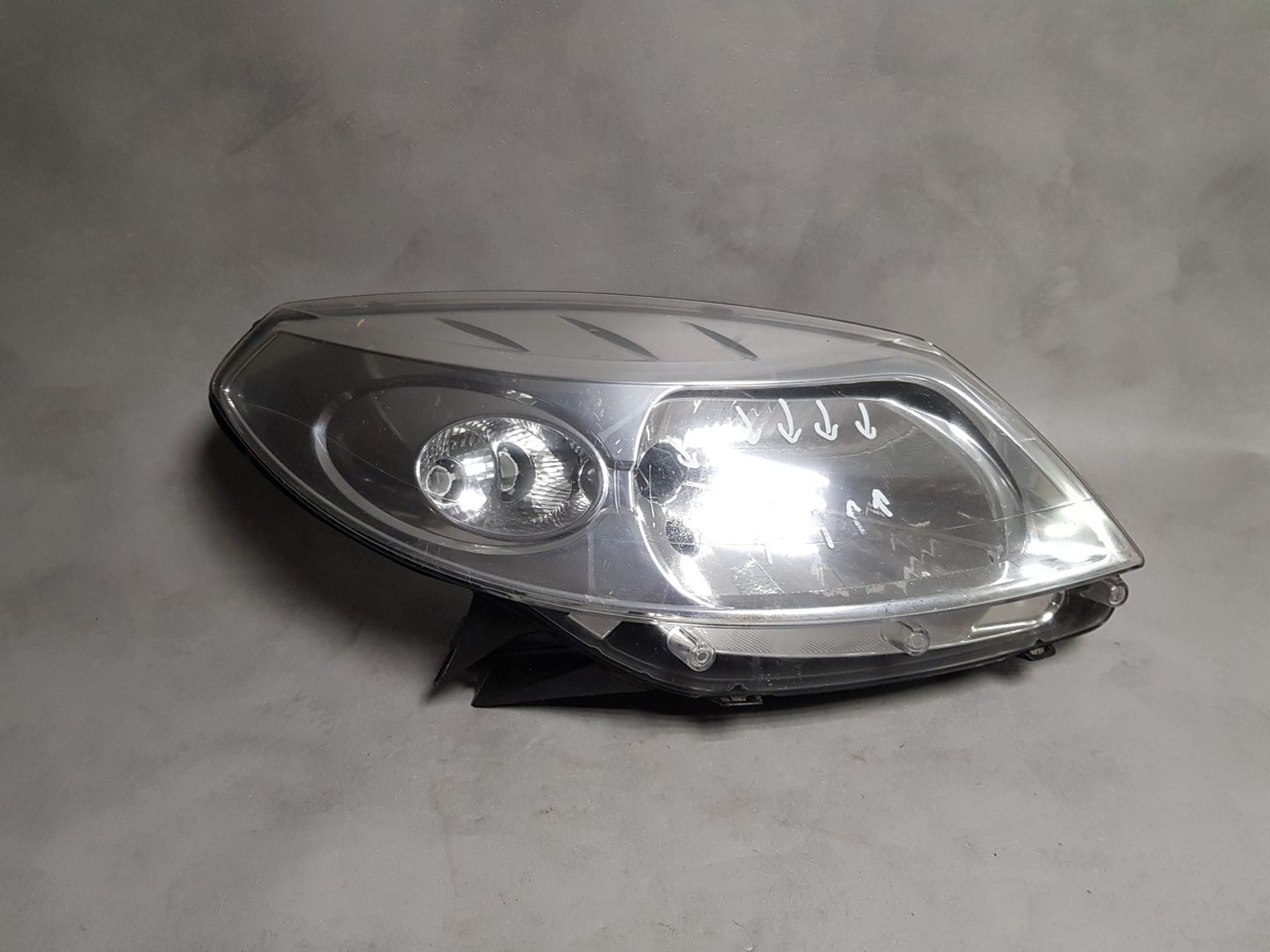 8200733877 Фара правая R Renault Sandero I, 1000 рублей, Нижний Новгород