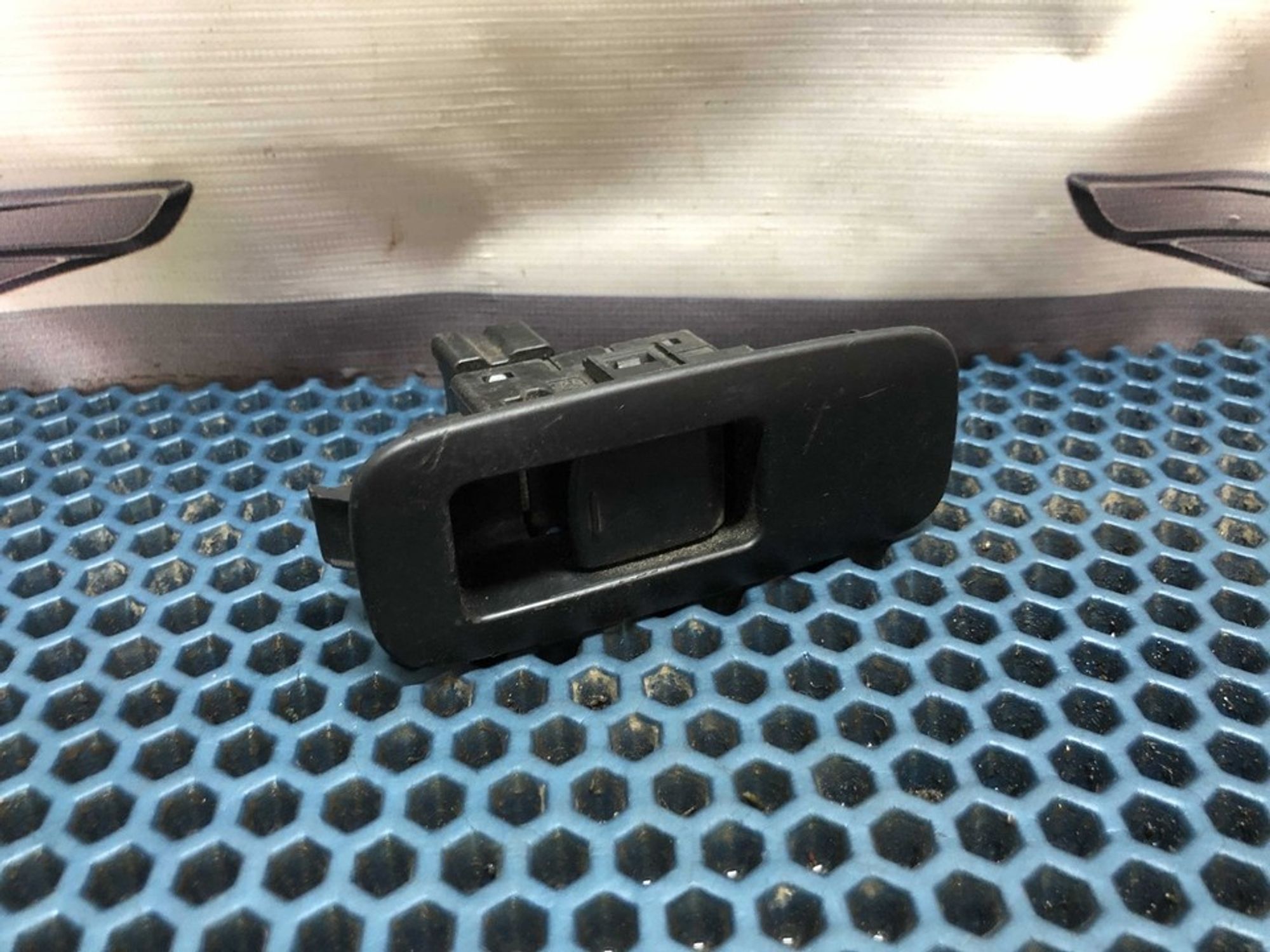 25411JD000 Кнопка стеклоподъемника Nissan Qashqai J10, 500 рублей, Нижний Новгород