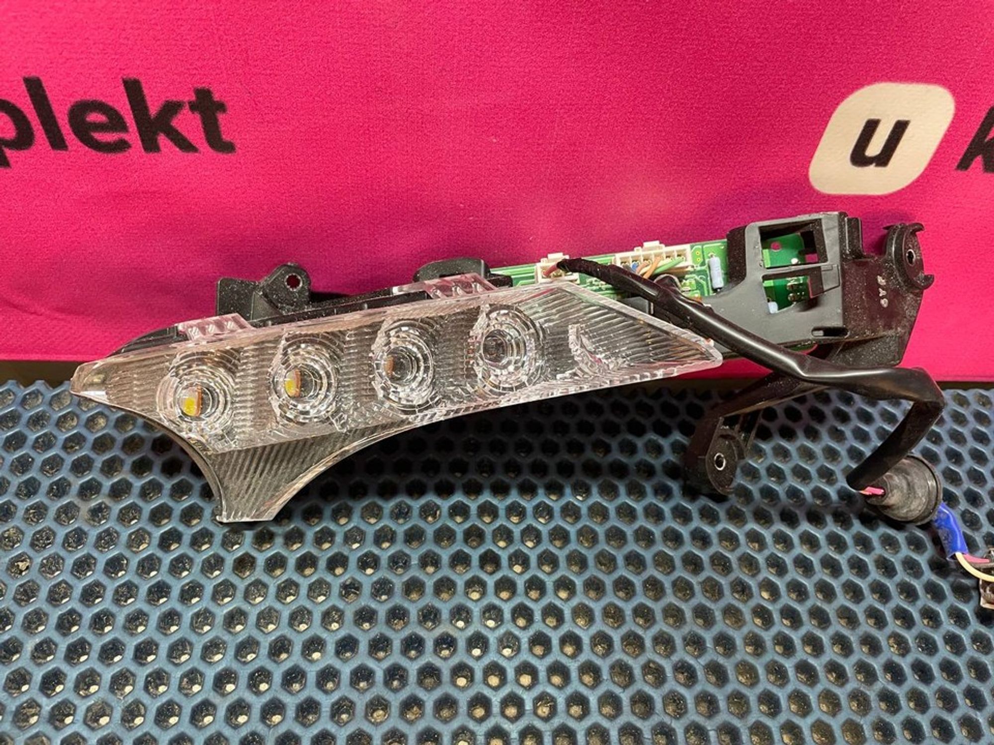 8118533G40 Фара левая L Донор Toyota Camry XV50, 800 рублей, Нижний Новгород