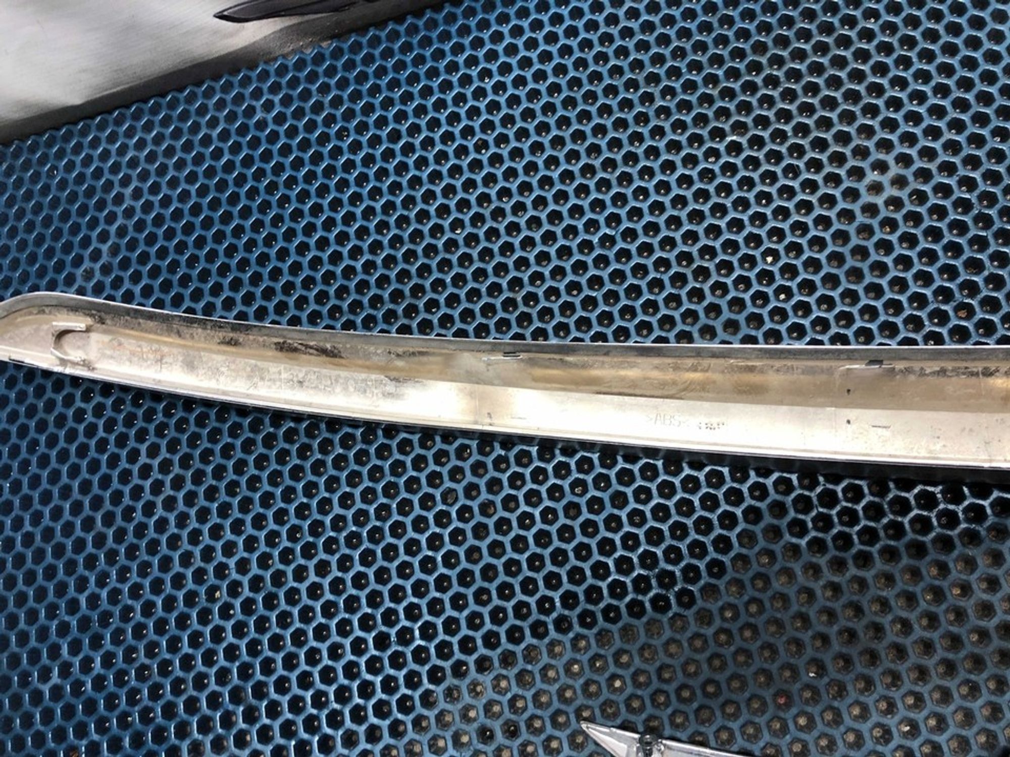 7577033040 Молдинги капота Toyota Camry XV50, 600 рублей, Нижний Новгород