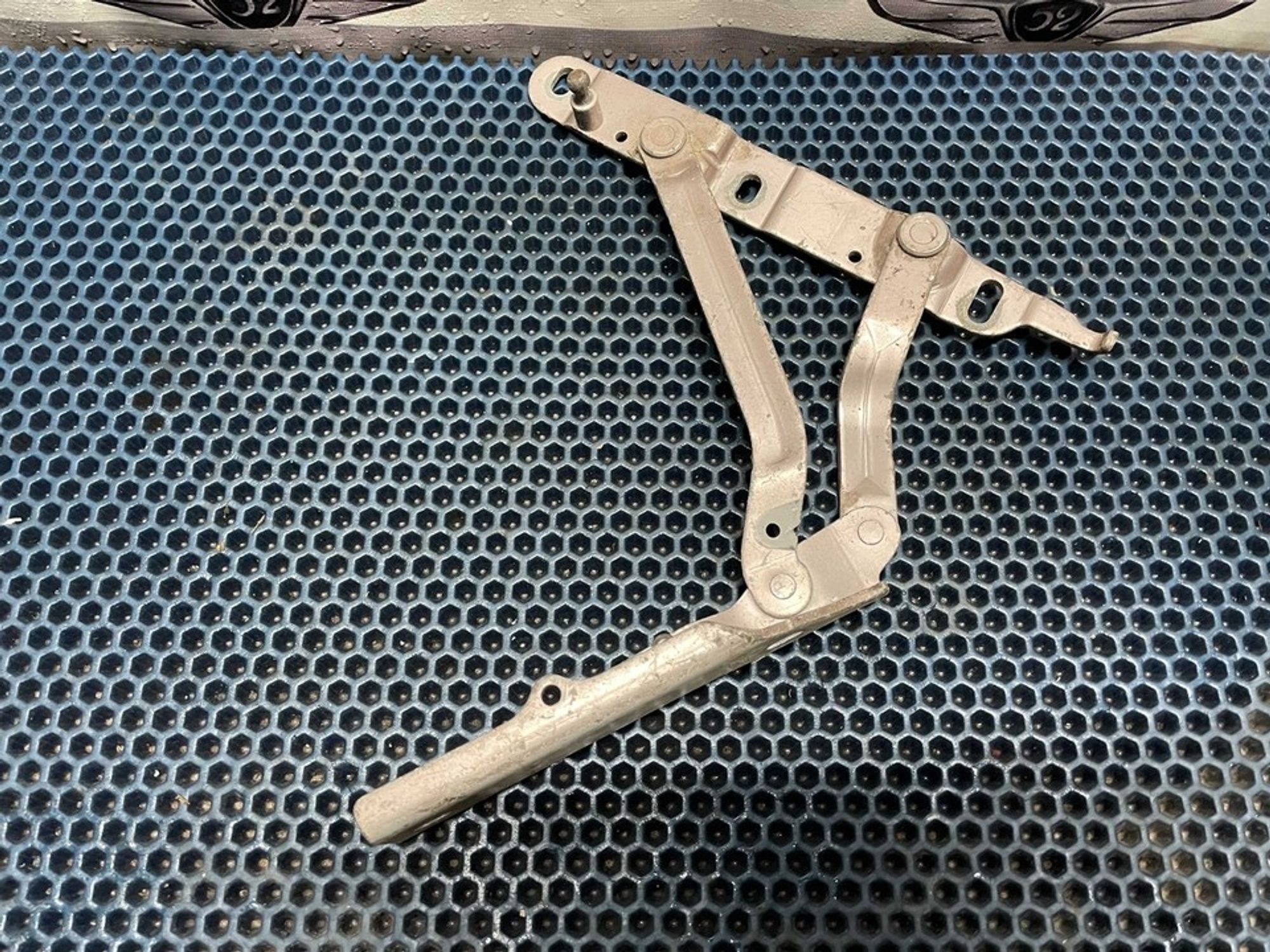 893827302 Петля капота правая R Audi 80 B3, 400 рублей, Нижний Новгород