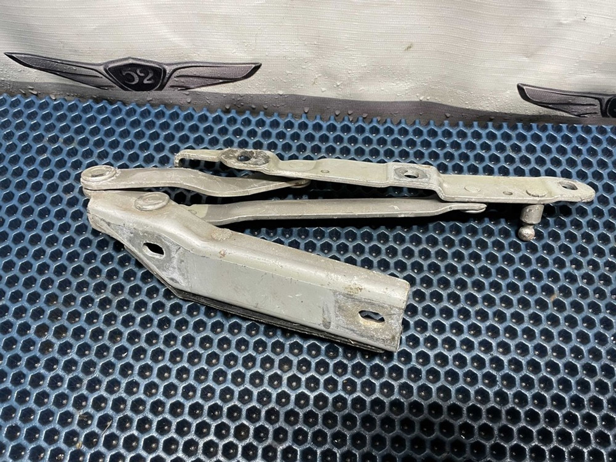 893827302 Петля капота правая R Audi 80 B3, 400 рублей, Нижний Новгород