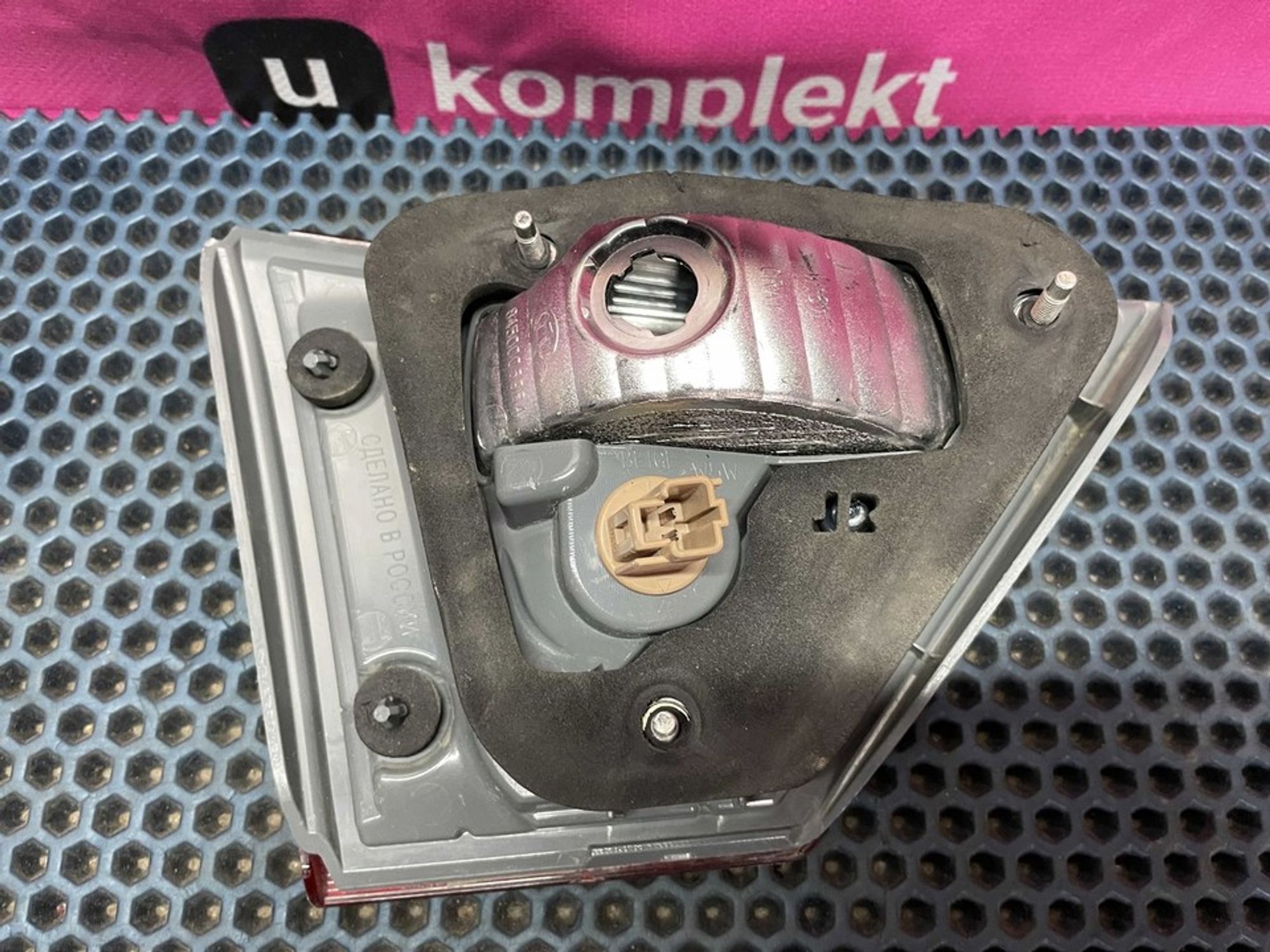 8450006964 Фонарь задний правый внутренний R Lada Vesta, 500 рублей, Нижний Новгород