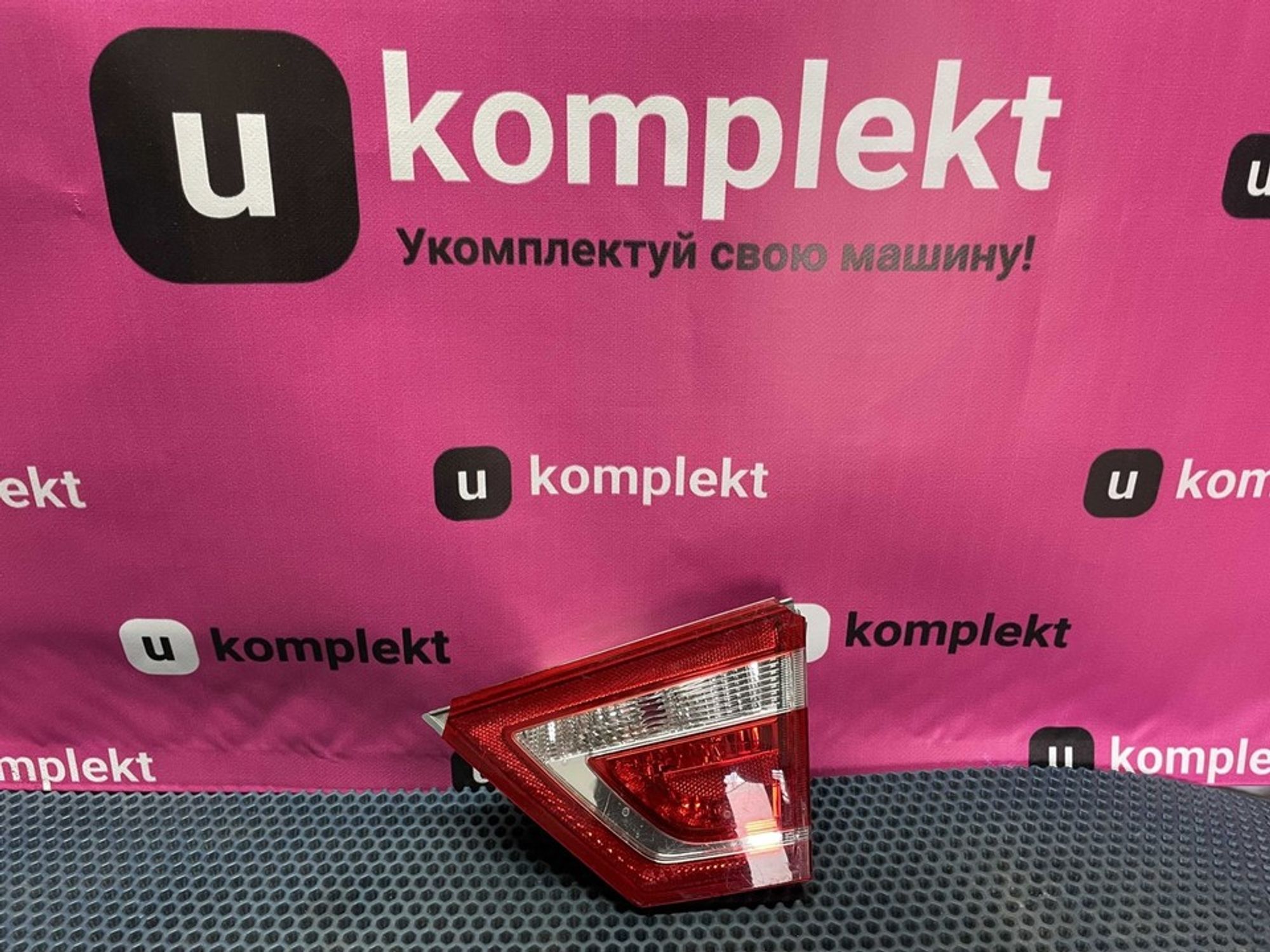 8450006964 Фонарь задний правый внутренний R Lada Vesta, 500 рублей, Нижний Новгород