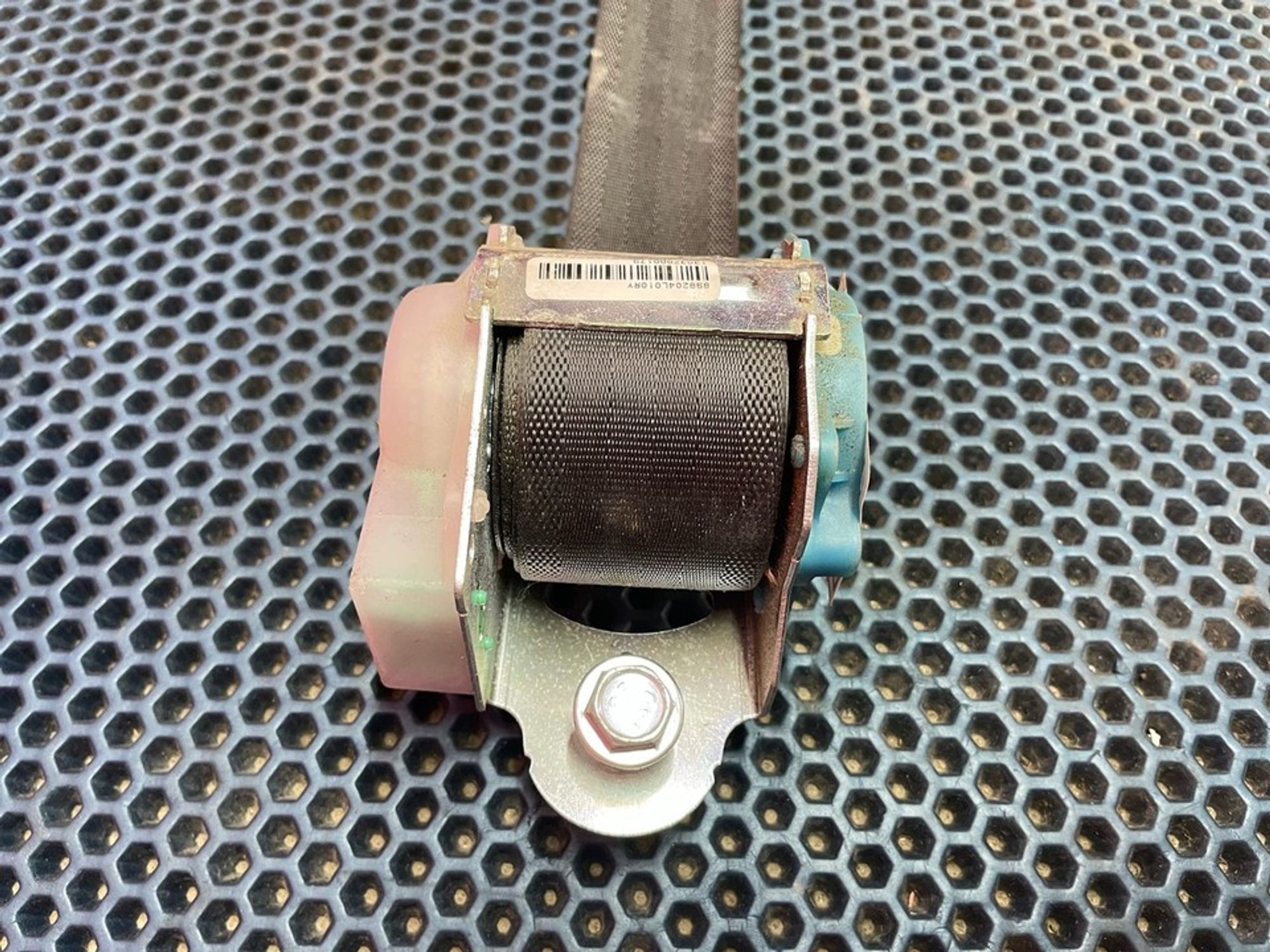 898204L010 Ремень безопасности задний правый R Hyundai Solaris I, 500 рублей, Нижний Новгород