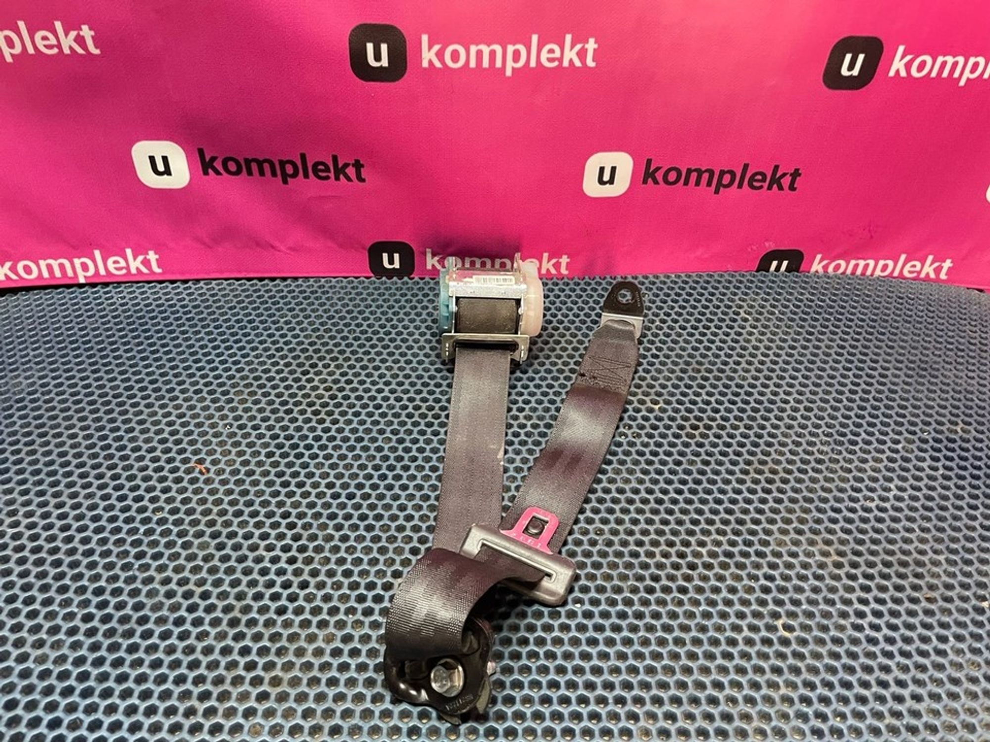 898204L010 Ремень безопасности задний правый R Hyundai Solaris I, 500 рублей, Нижний Новгород