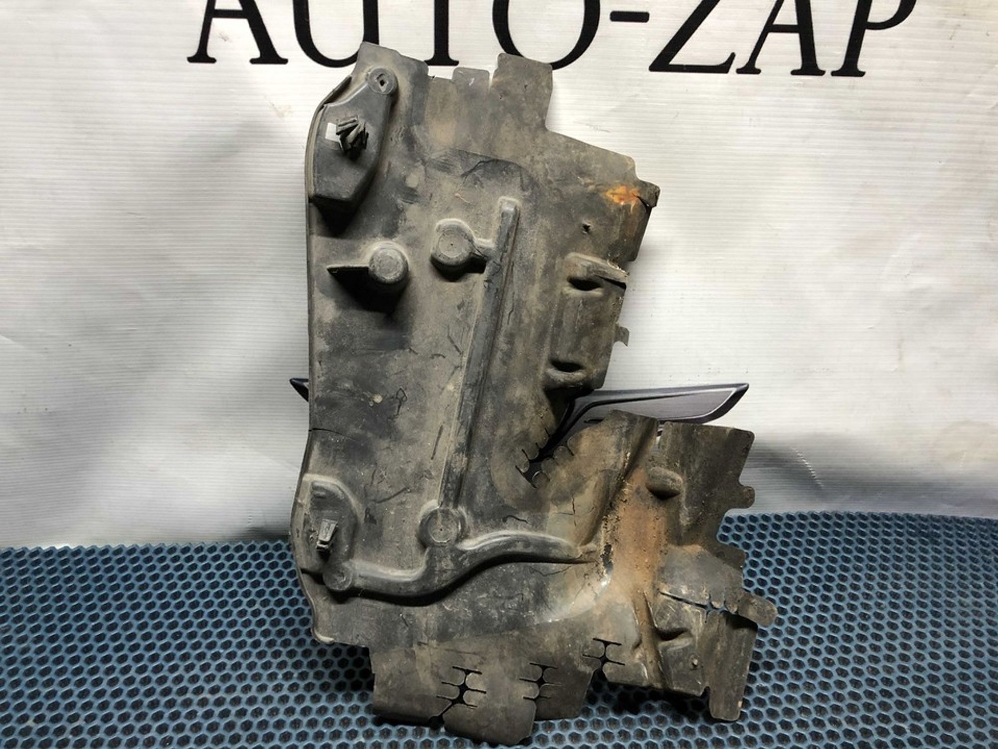 9680057280 Дефлектор радиатора правая R Peugeot 207, 900 рублей, Нижний Новгород