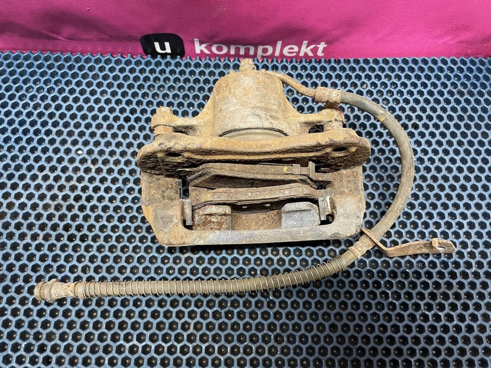 581304L000 Суппорт передний правый R Hyundai Solaris I, 1500 рублей, Нижний Новгород