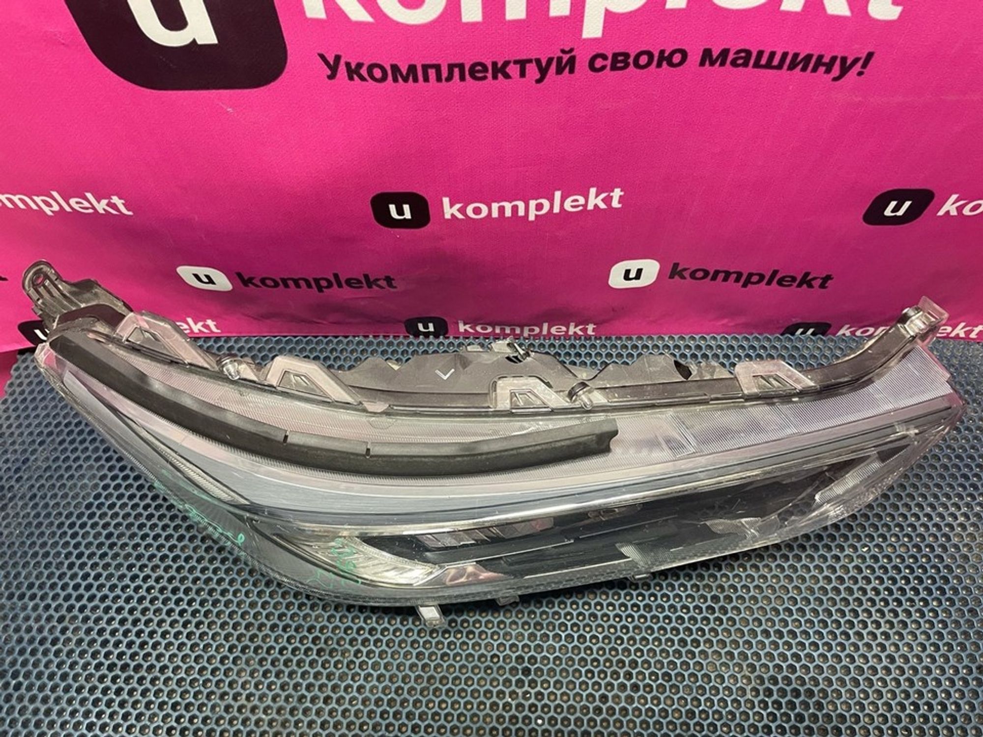 8114542840 Фара правая R Toyota RAV4 XA50, 2200 рублей, Нижний Новгород