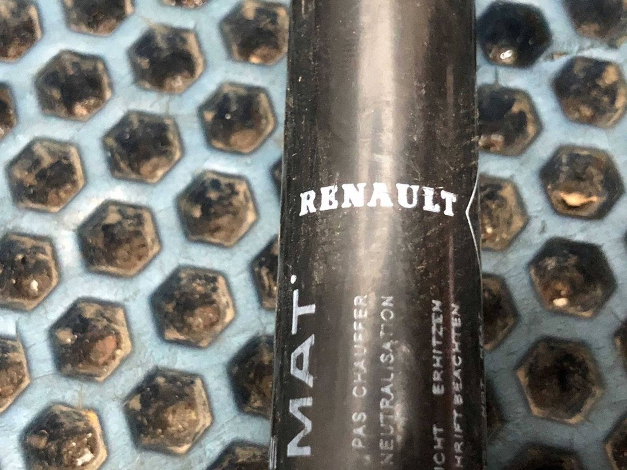 904520004R Амортизатор багажника Renault Duster I, 800 рублей, Нижний Новгород