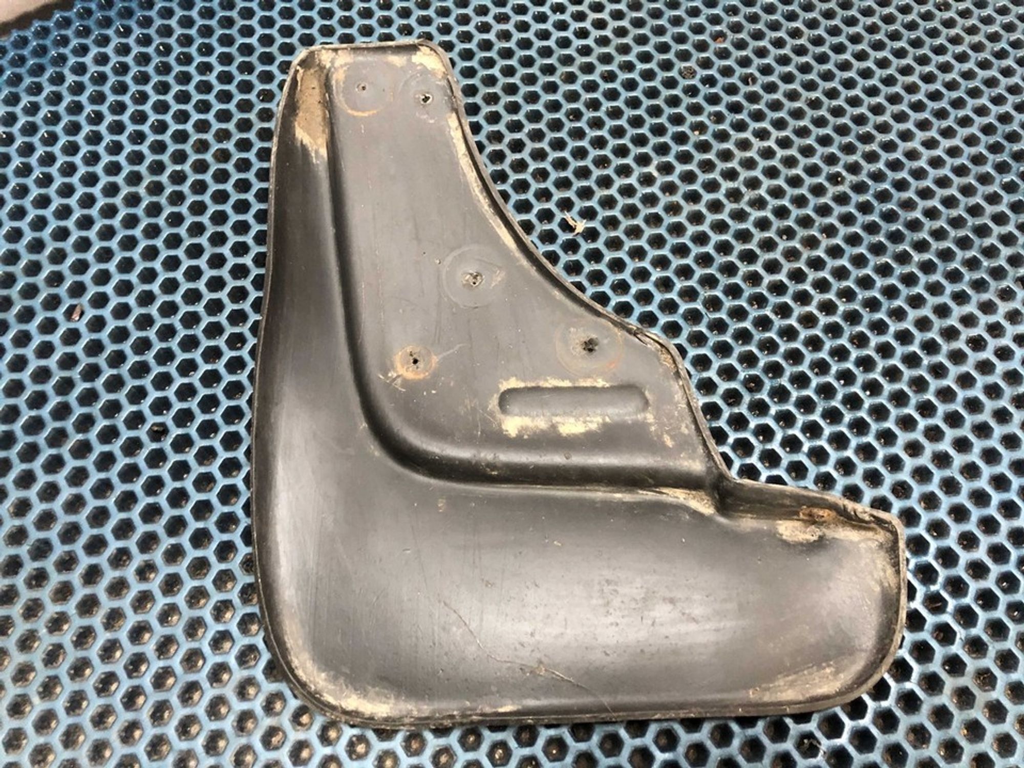 7006013111 Брызговик передний правый R Renault Duster I, 400 рублей, Нижний Новгород