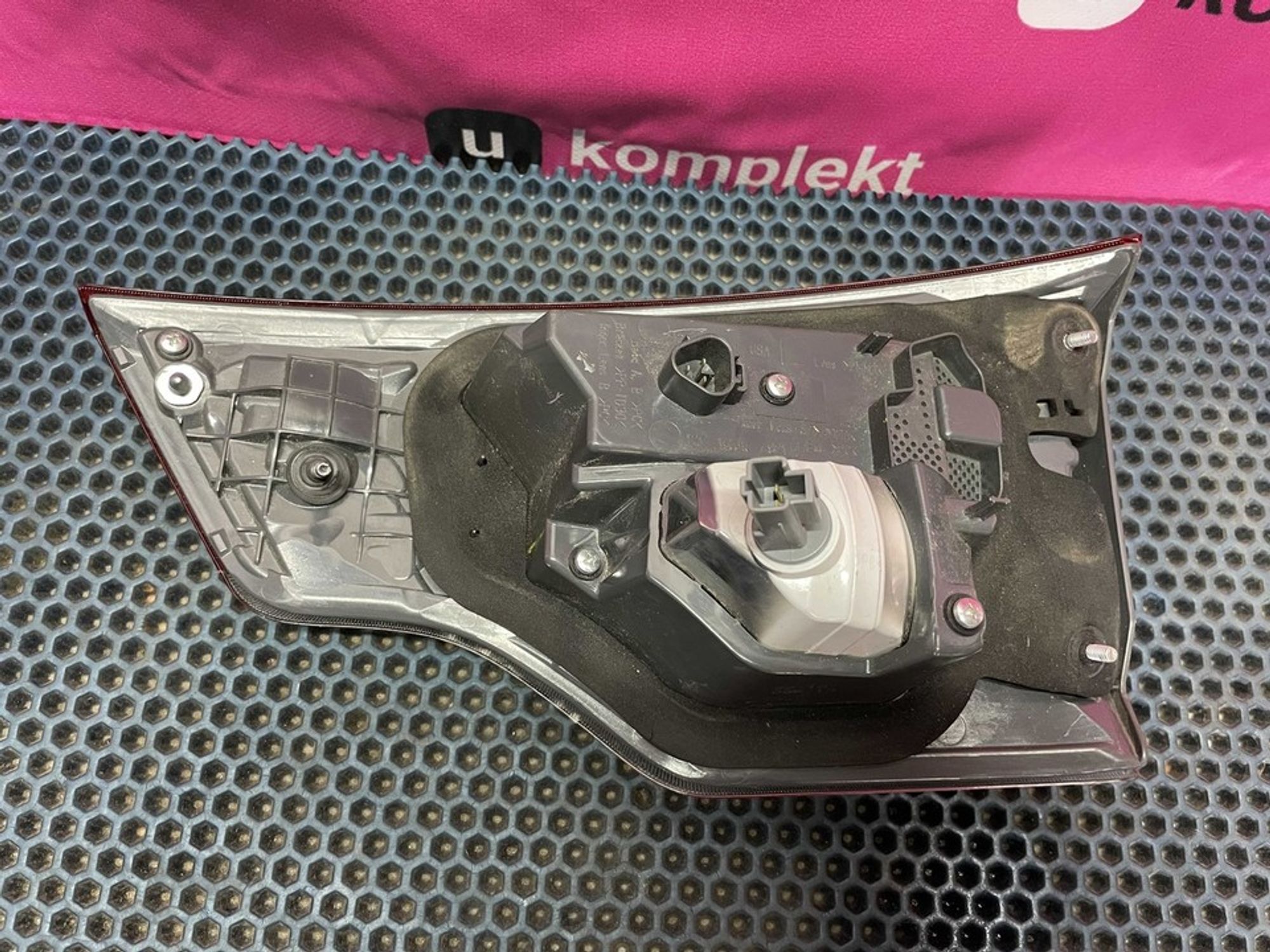 815900E120 Фонарь задний левый внутренний L Toyota Highlander U50, 2500 рублей, Нижний Новгород