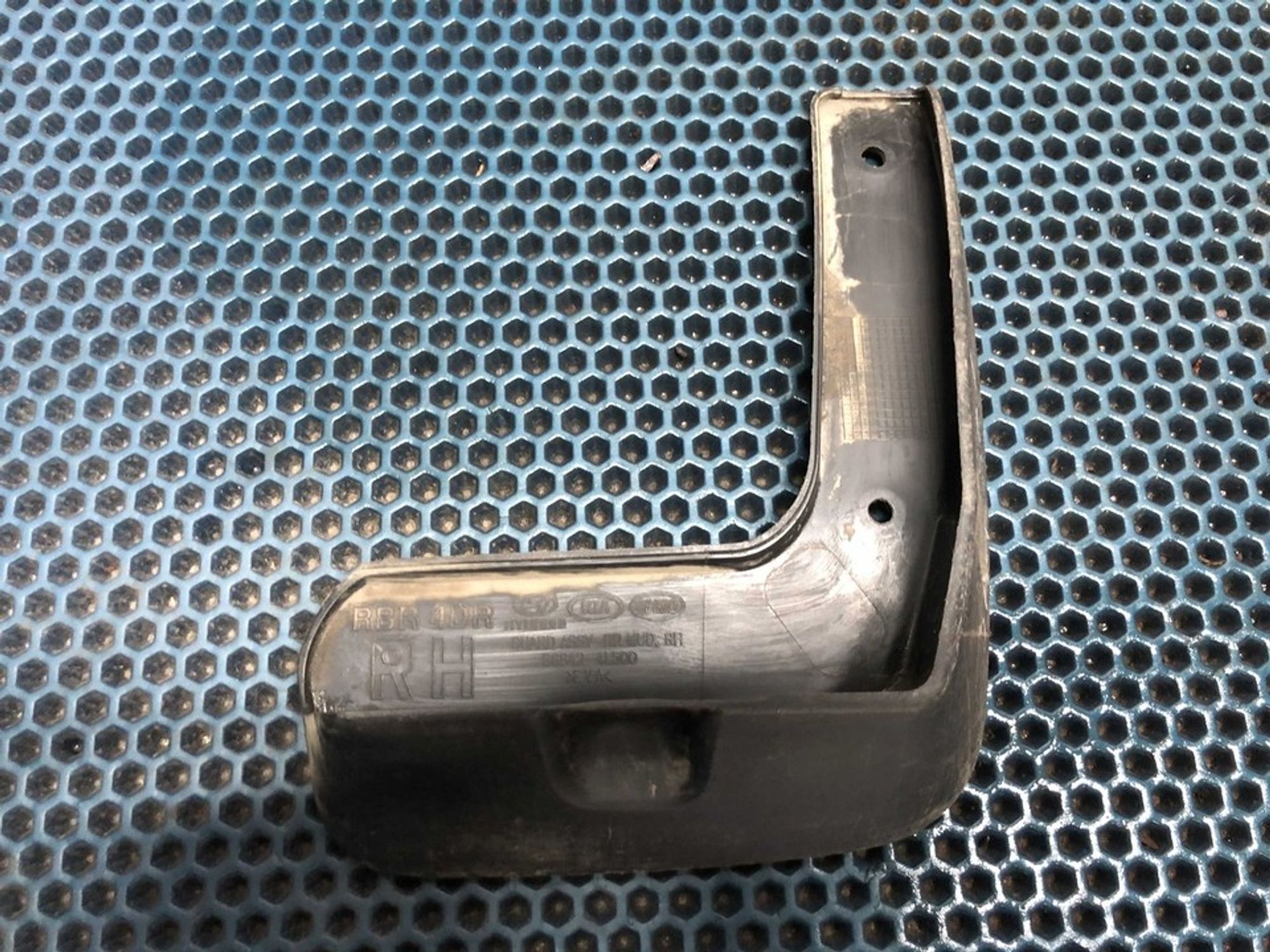 868424L500 Брызговик задний правый R Hyundai Solaris I, 500 рублей, Нижний Новгород