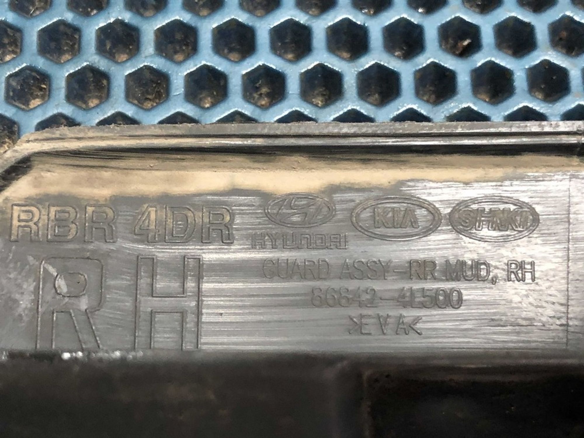 868424L500 Брызговик задний правый R Hyundai Solaris I, 500 рублей, Нижний Новгород